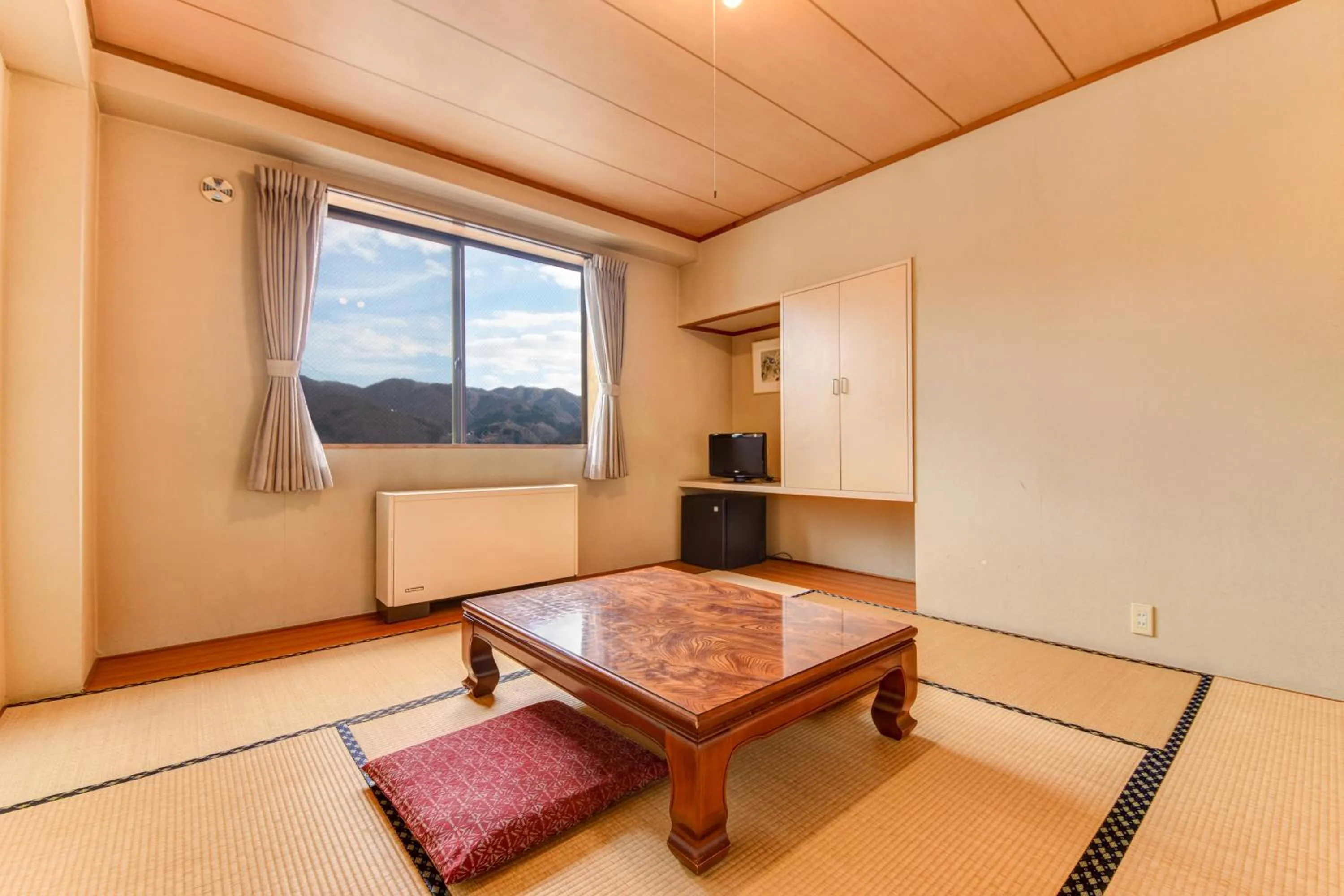 Photo of the whole room in Hotel La Montagne Furuhata
