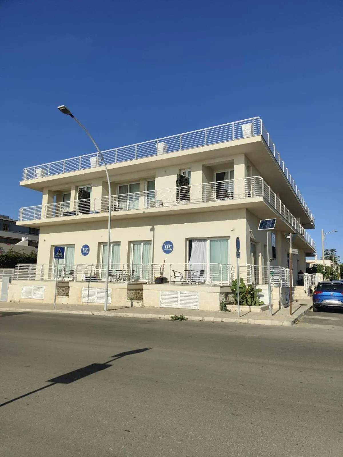 White Apartments & Spa