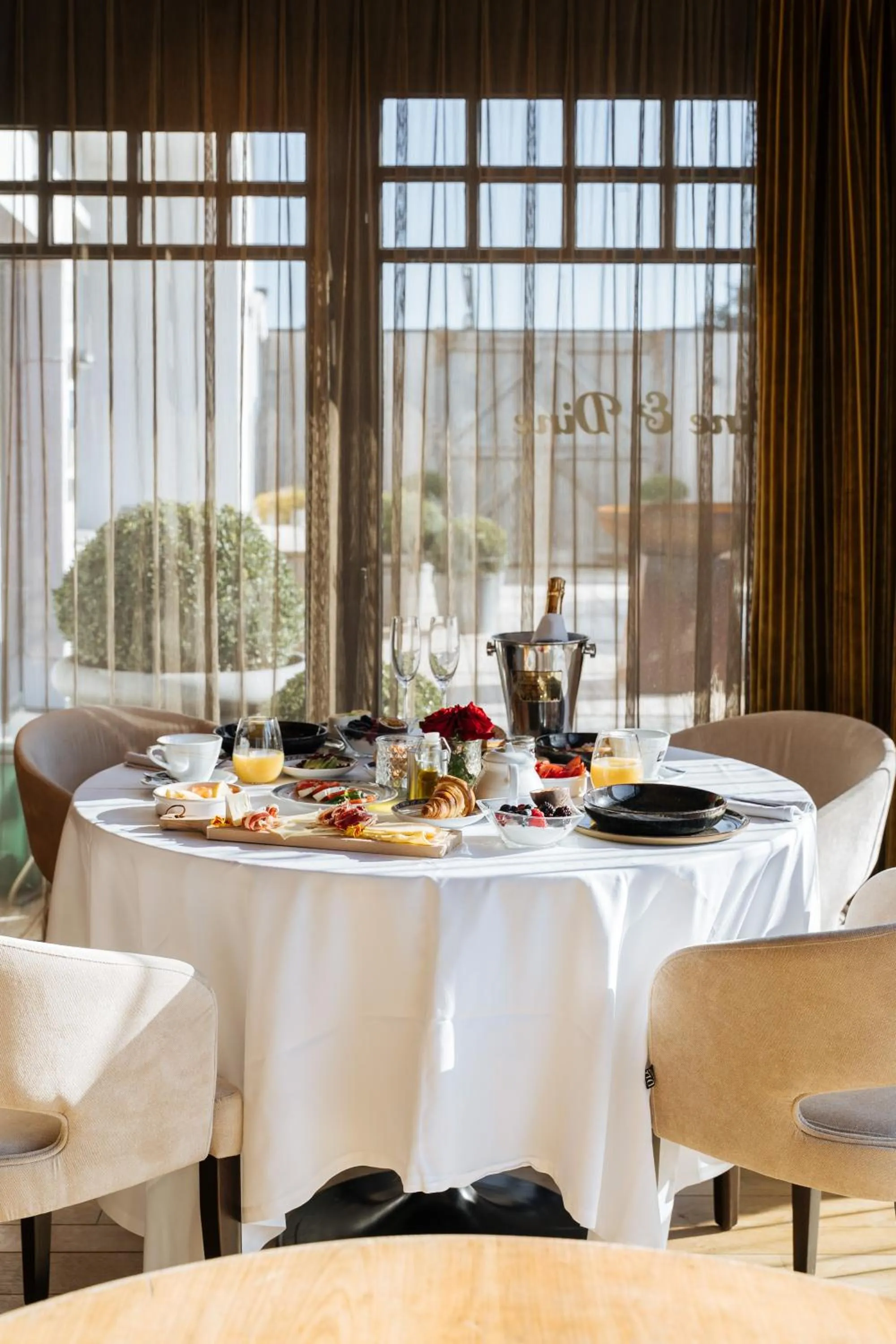 Restaurant/places to eat in Boutique Hotel Azur