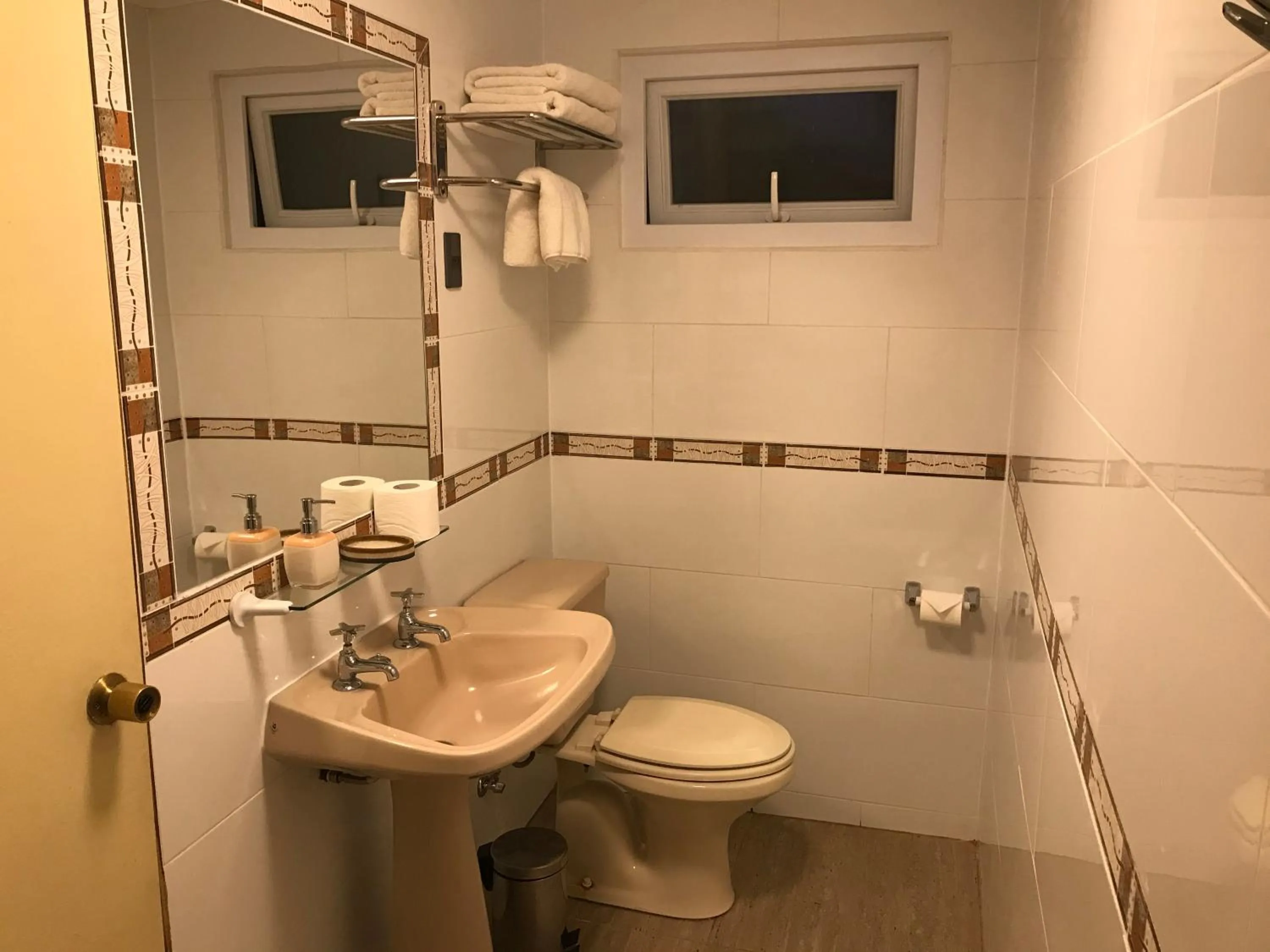 Bathroom in Hotel Luanco