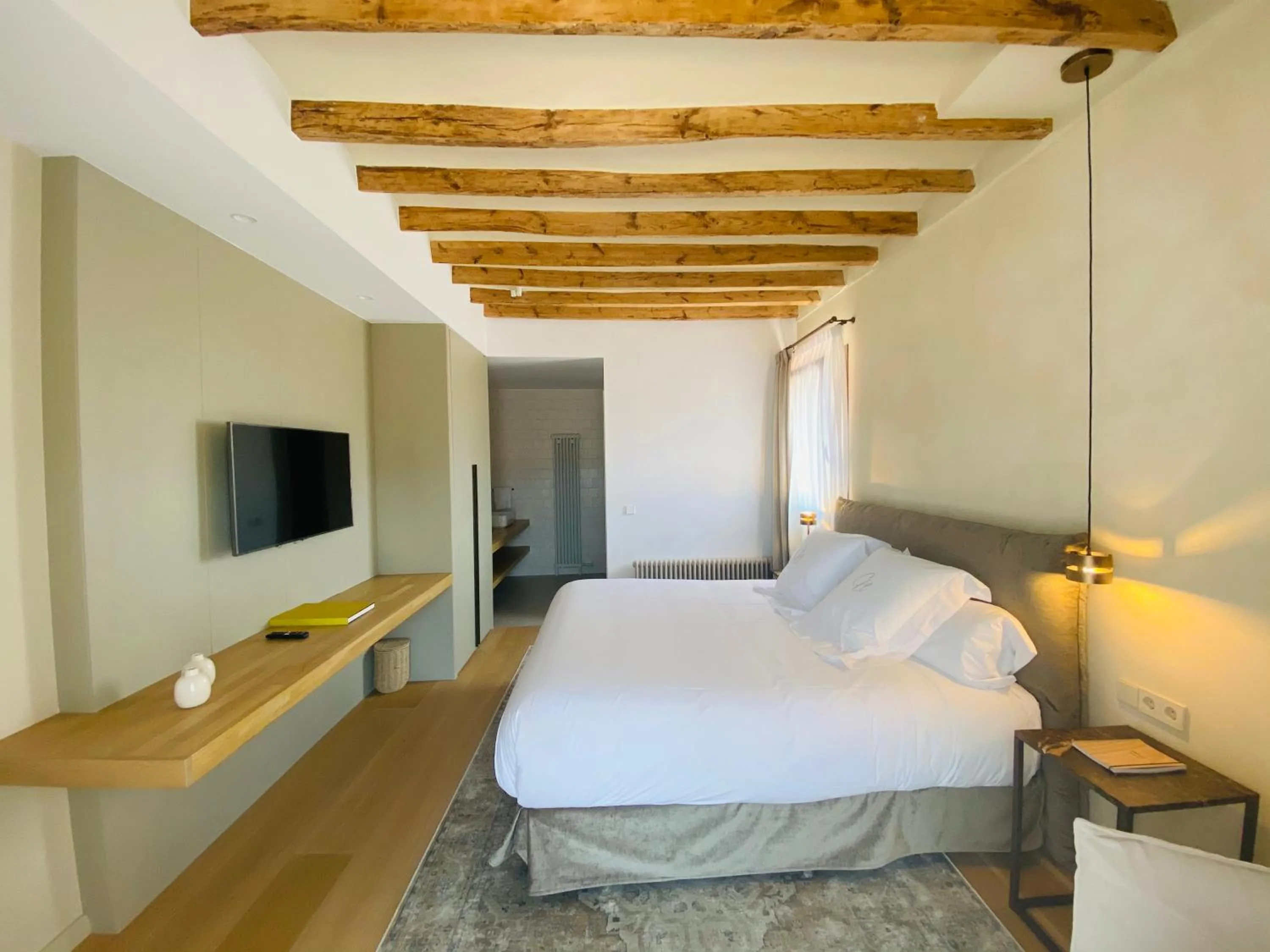 Photo of the whole room, Bed in Casa Llobera 1792