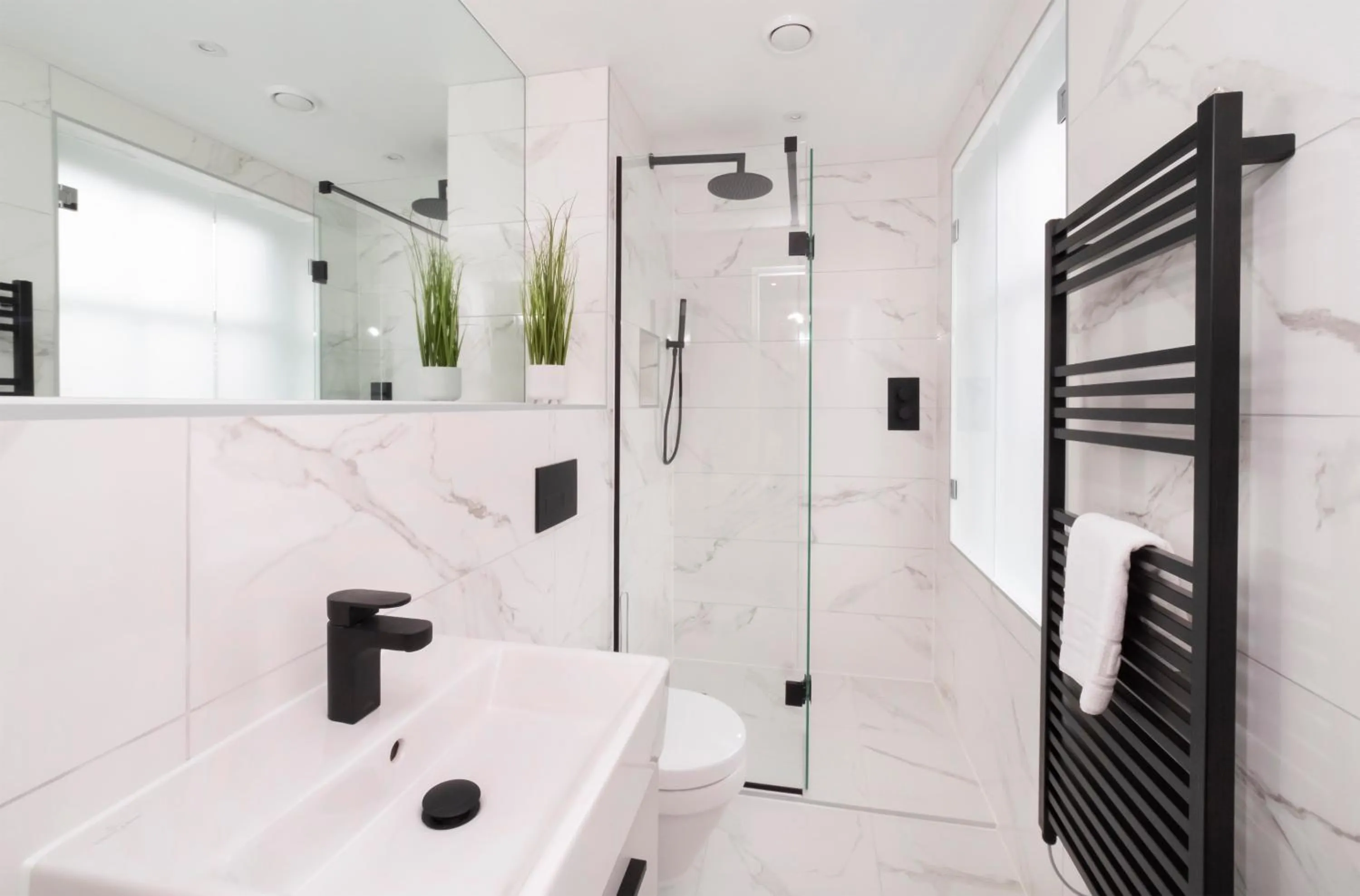 Bathroom in Bootham House Apartment 7-Minster Views & Free Parking