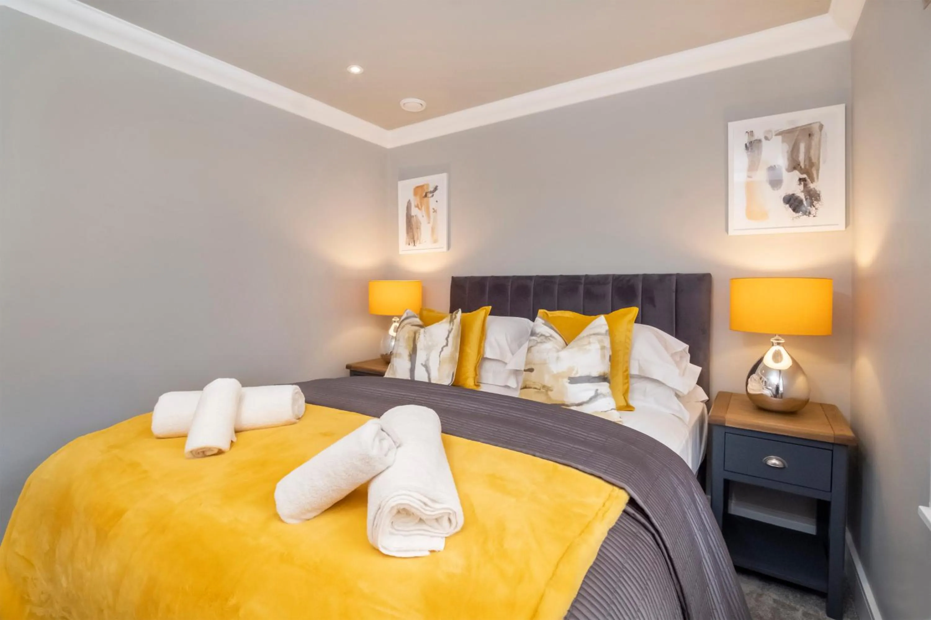 Bedroom, Bed in Bootham House Apartment 7-Minster Views & Free Parking