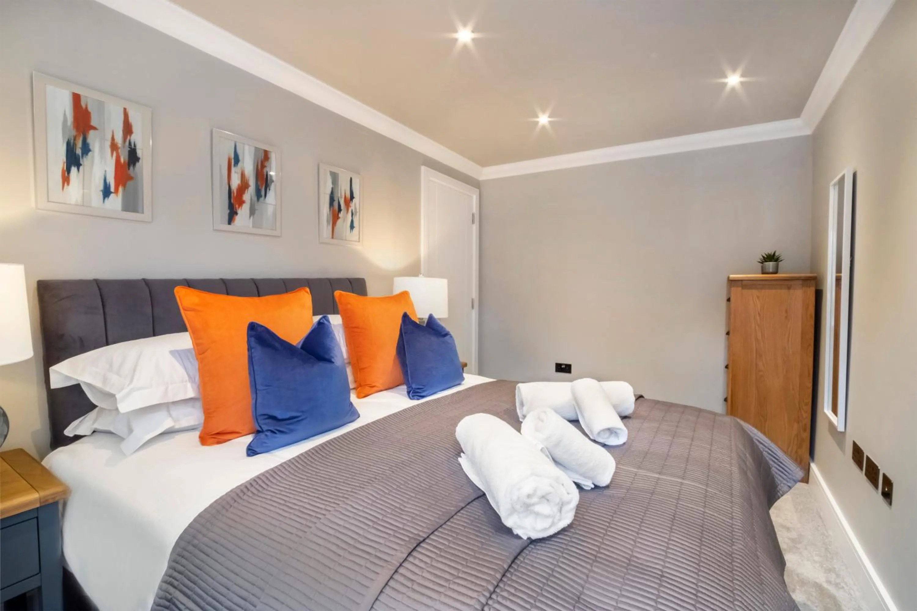 Bedroom, Bed in Bootham House Apartment 7-Minster Views & Free Parking