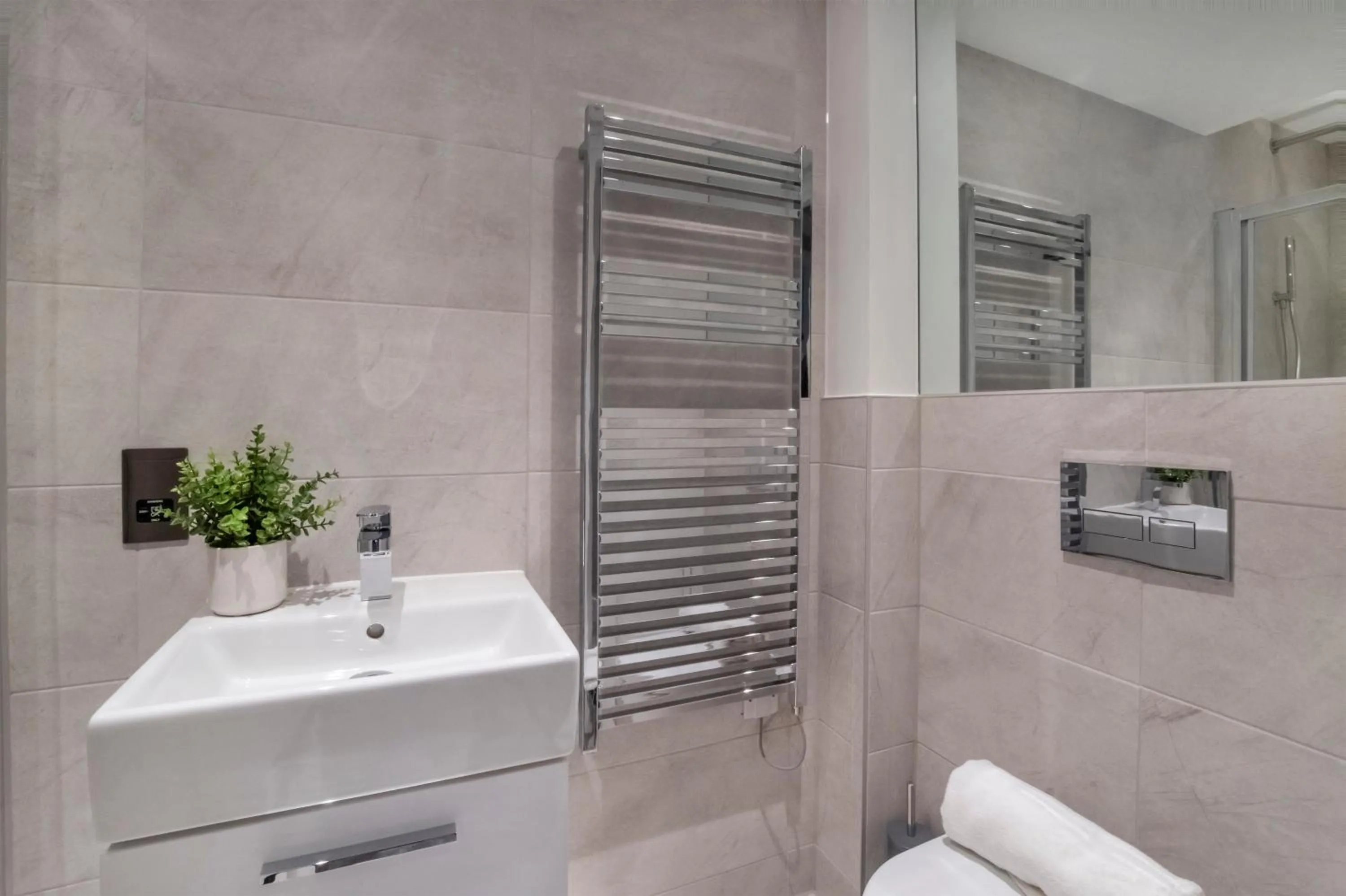 Bathroom in Bootham House Apartment 7-Minster Views & Free Parking