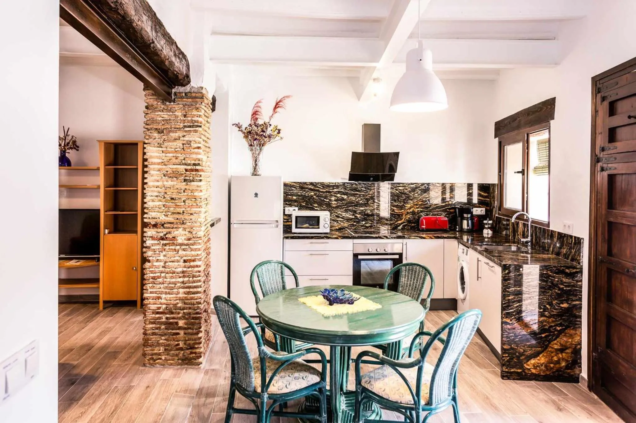 Kitchen or kitchenette in Casa Verònica