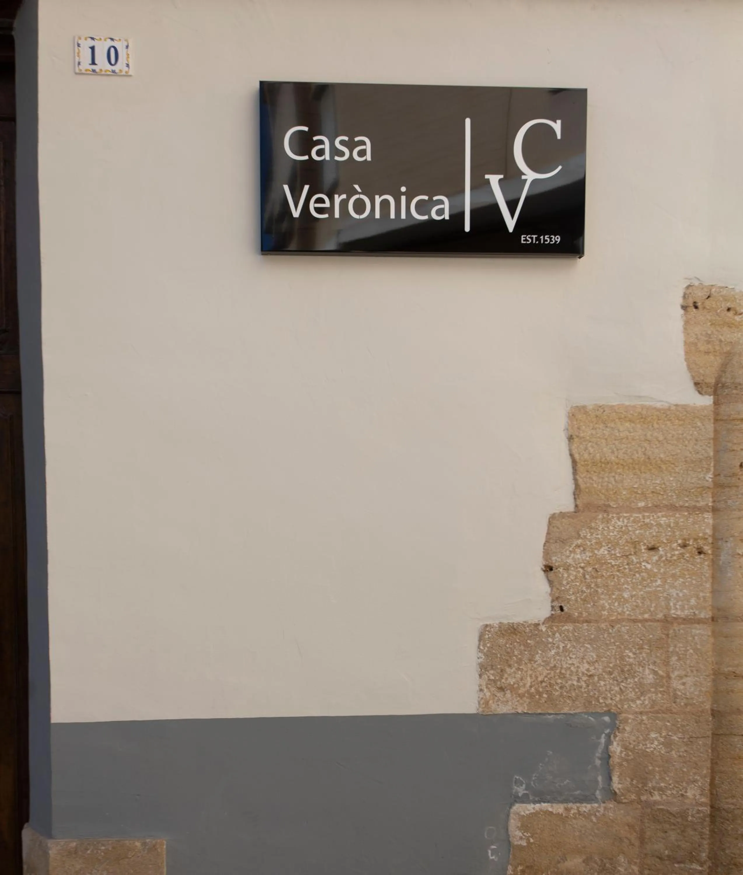 Property building in Casa Verònica