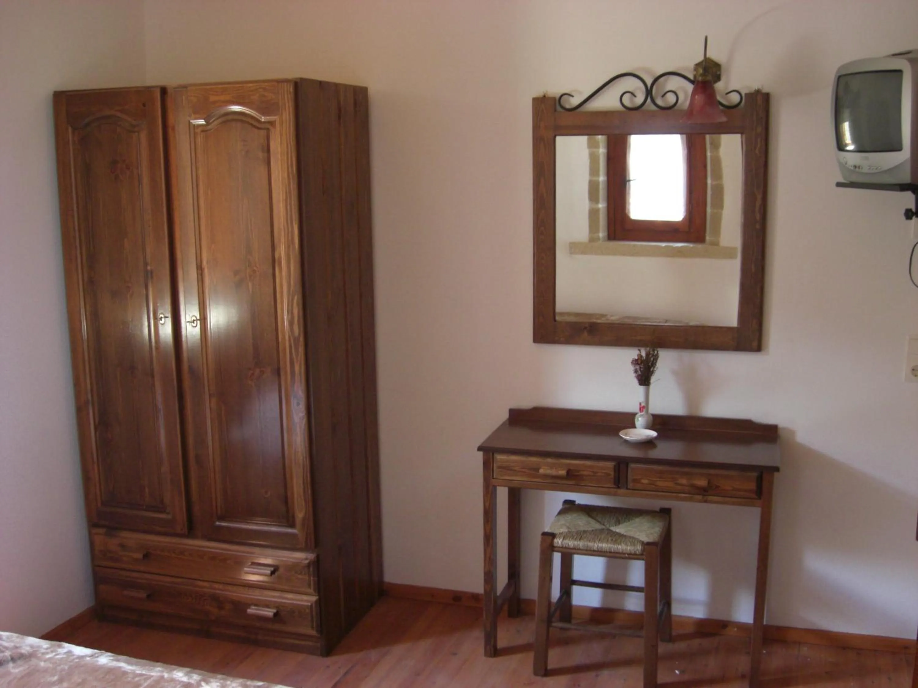 Day in Patriko Traditional Stone Houses