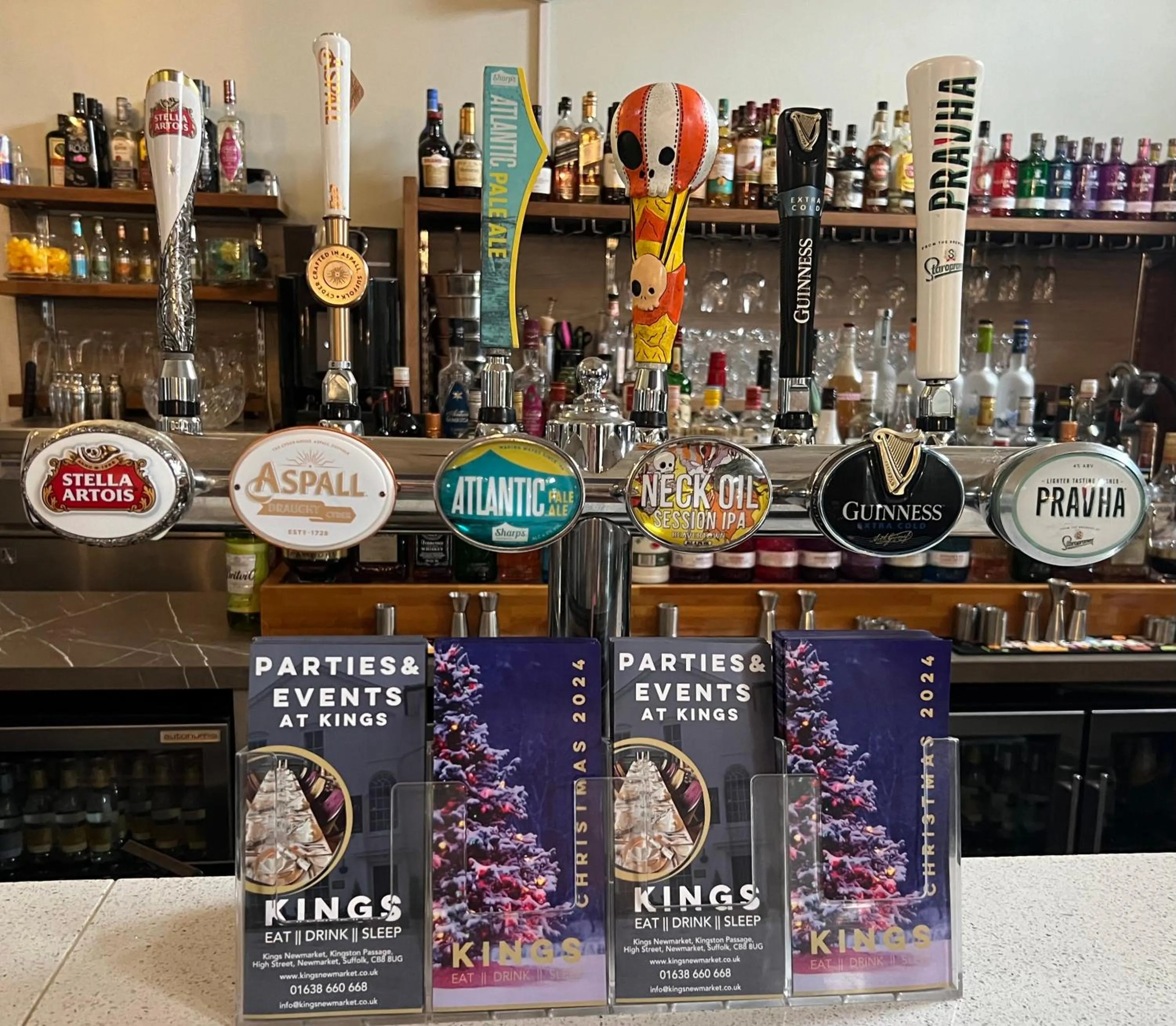 Lounge or bar in Kings Hotel