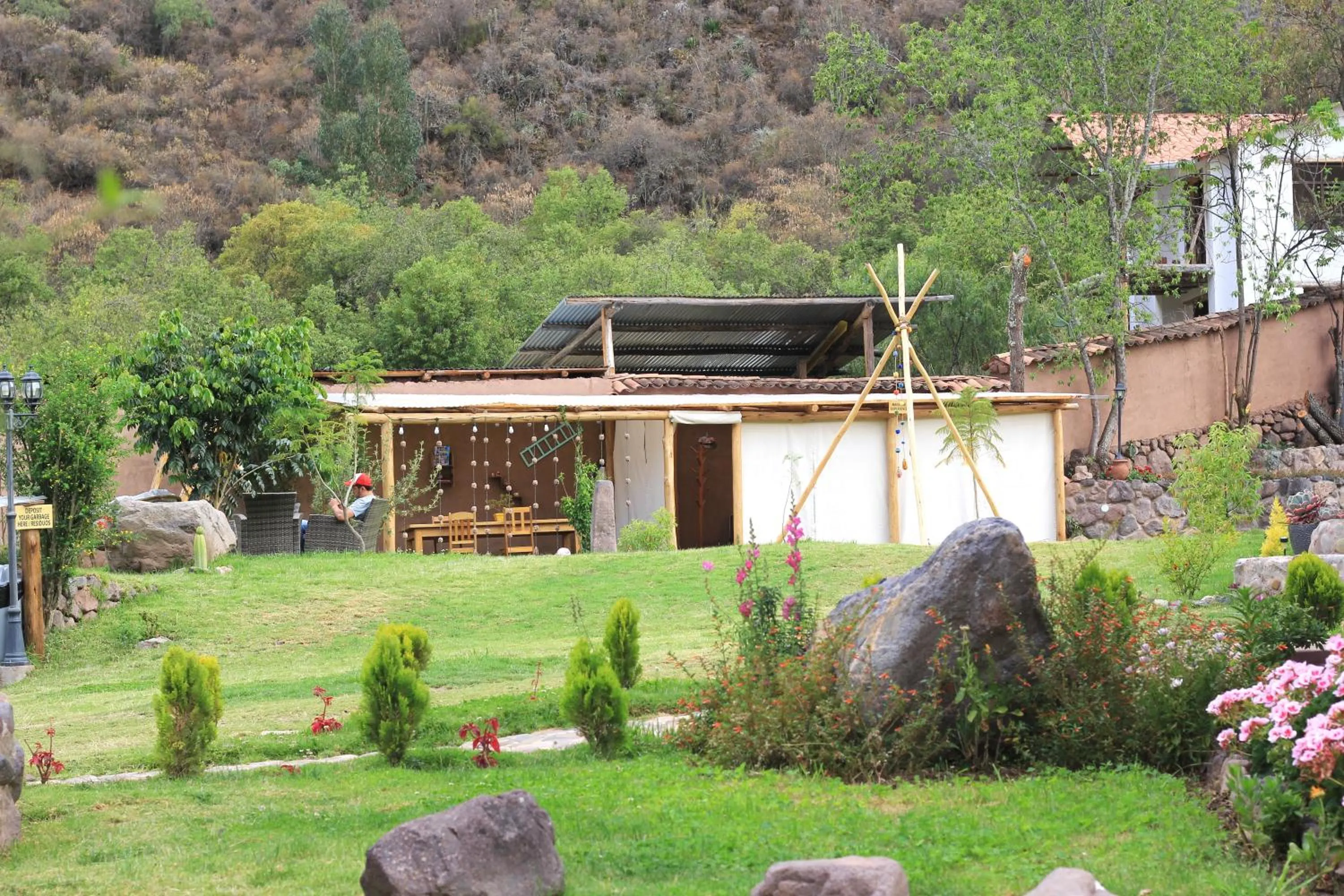 Garden in Unuwasi Hotel & Villa