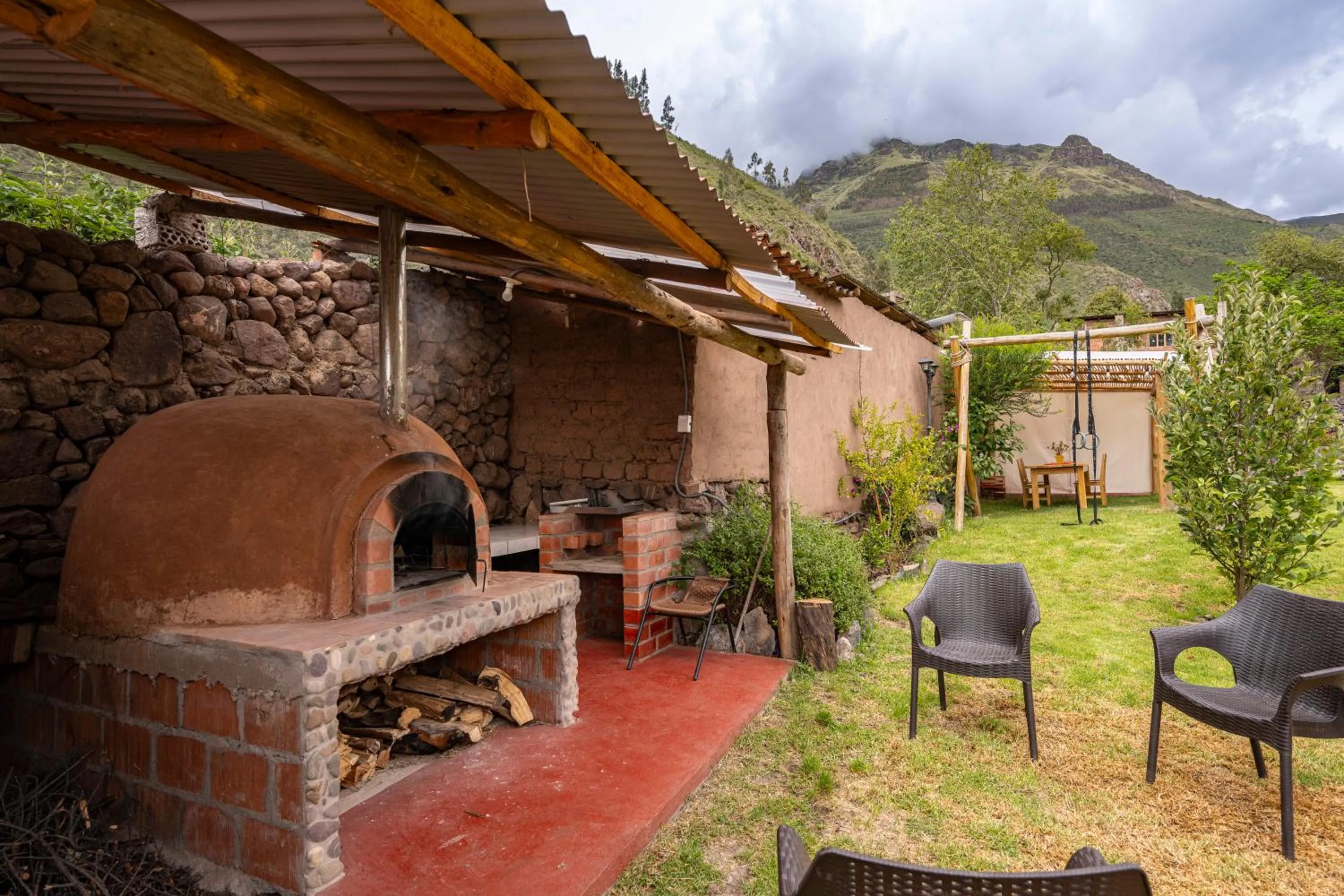 pet friendly in Unuwasi Hotel & Villa