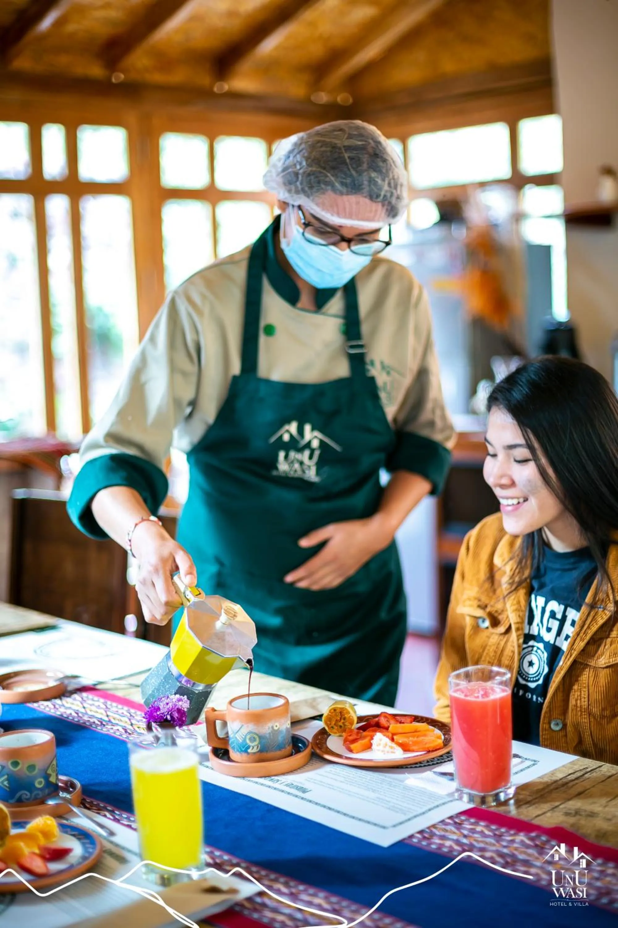 Staff in Unuwasi Hotel & Villa