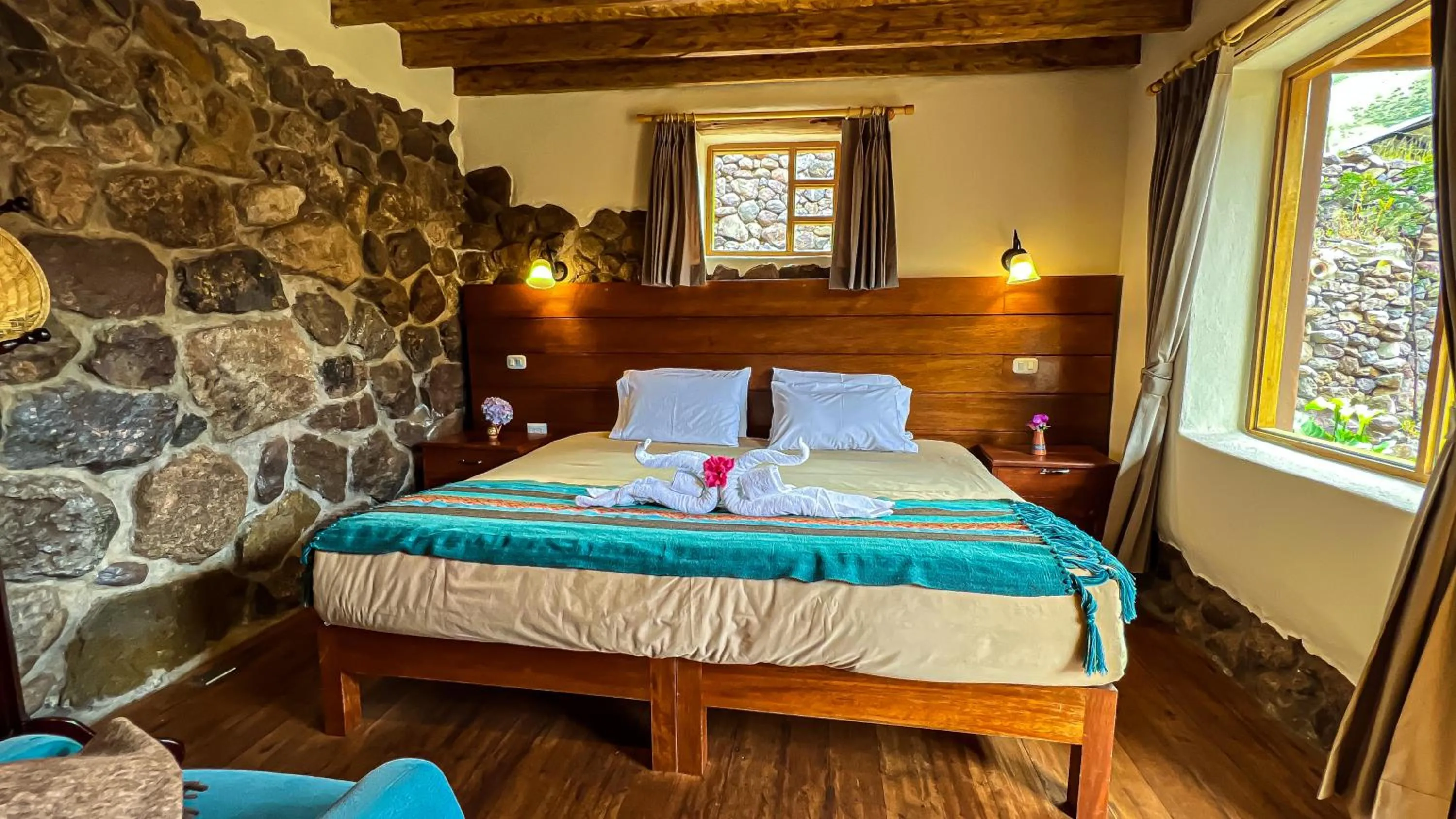 Bed in Unuwasi Hotel & Villa