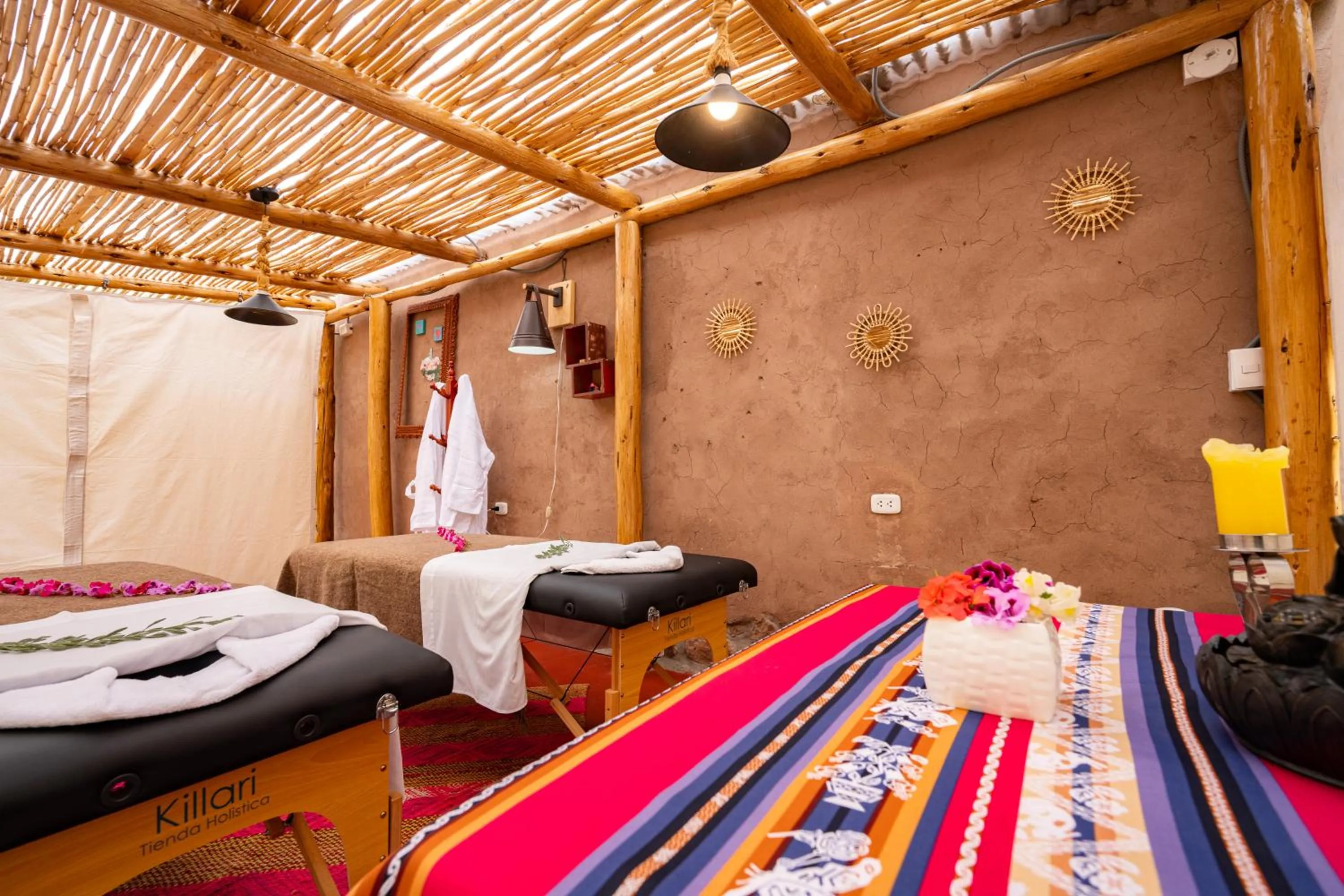 Massage, Bed in Unuwasi Hotel & Villa