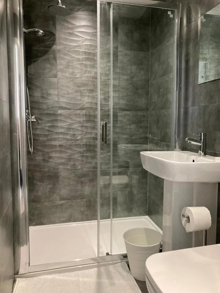 Shower in Coastal Plaza