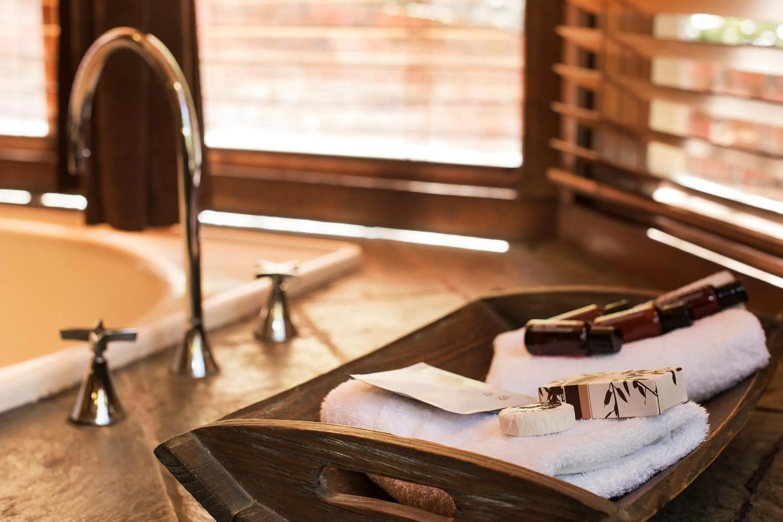 Bath in Linden Gardens Rainforest Retreat