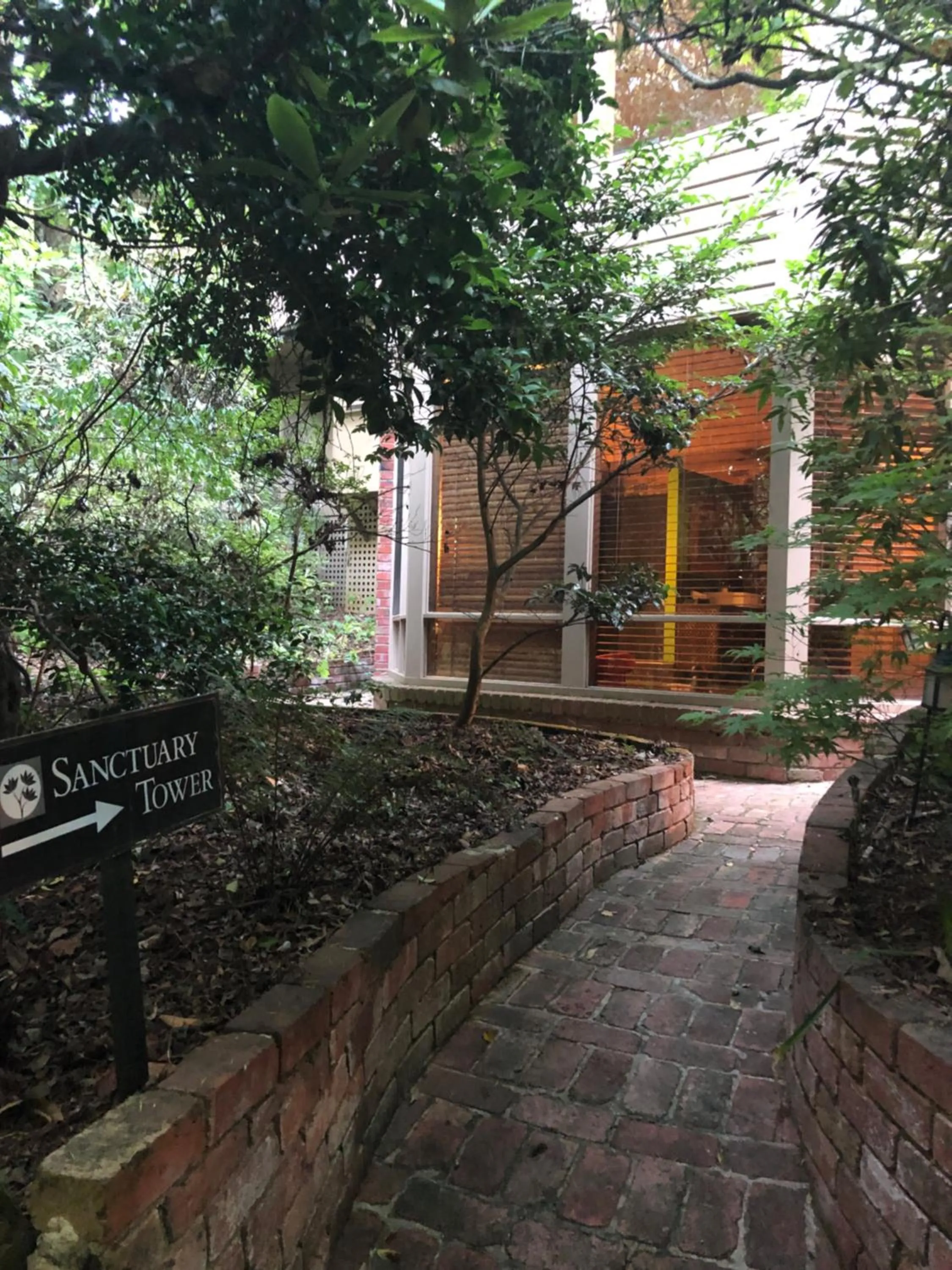 Facade/entrance in Linden Gardens Rainforest Retreat