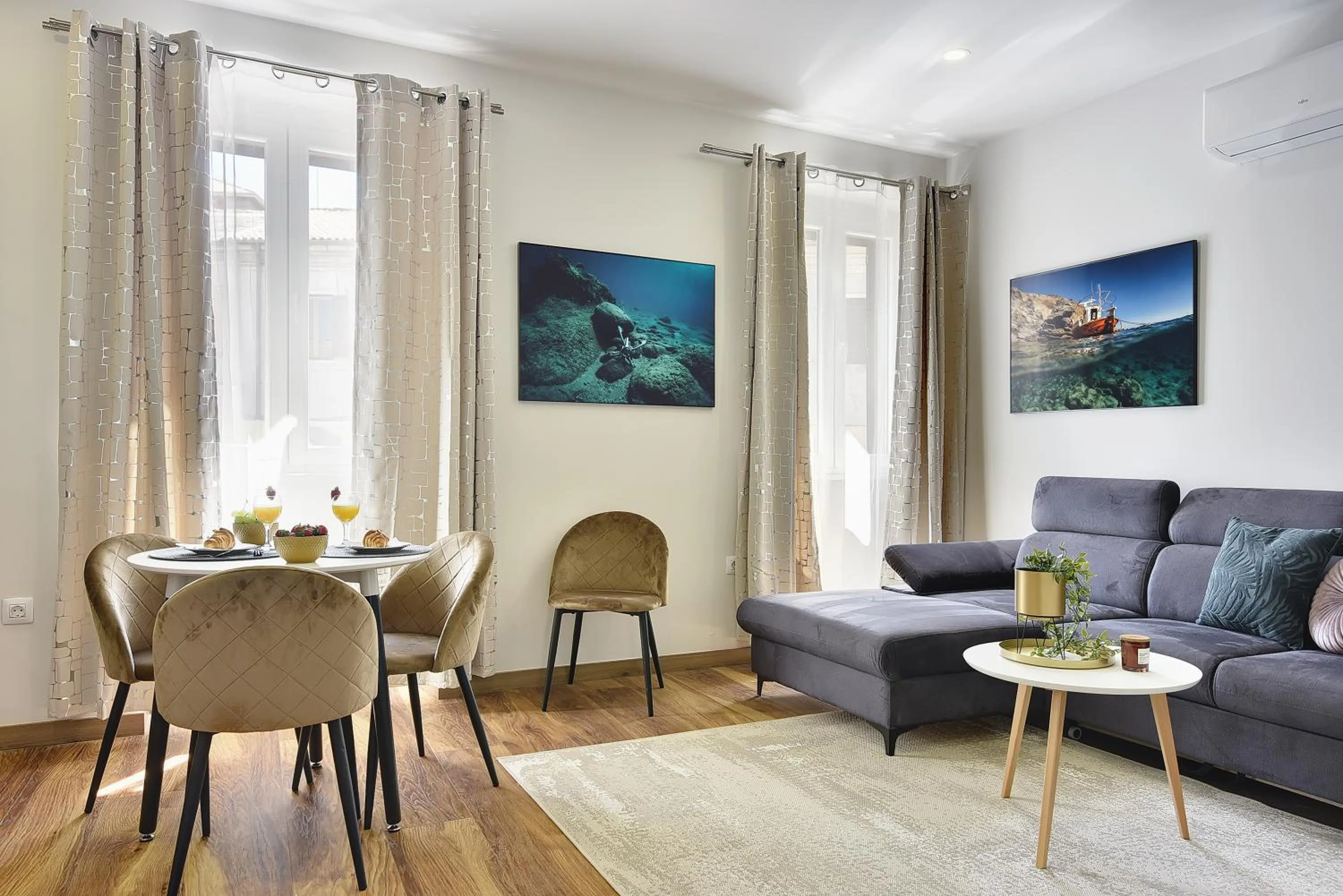 Living room in D&A Central Luxury Apartments with FREE Parking