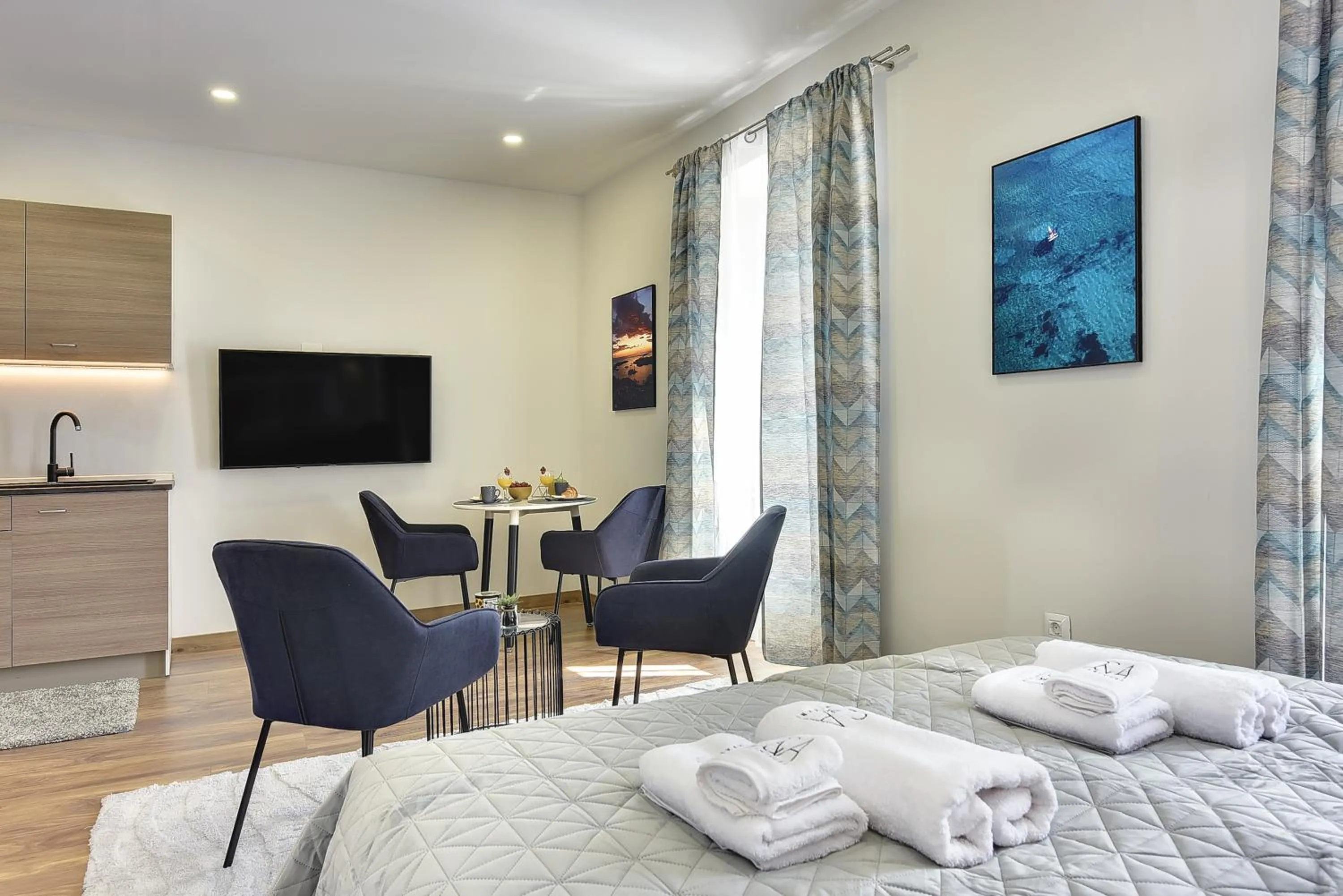 TV and multimedia, Bed in D&A Central Luxury Apartments with FREE Parking