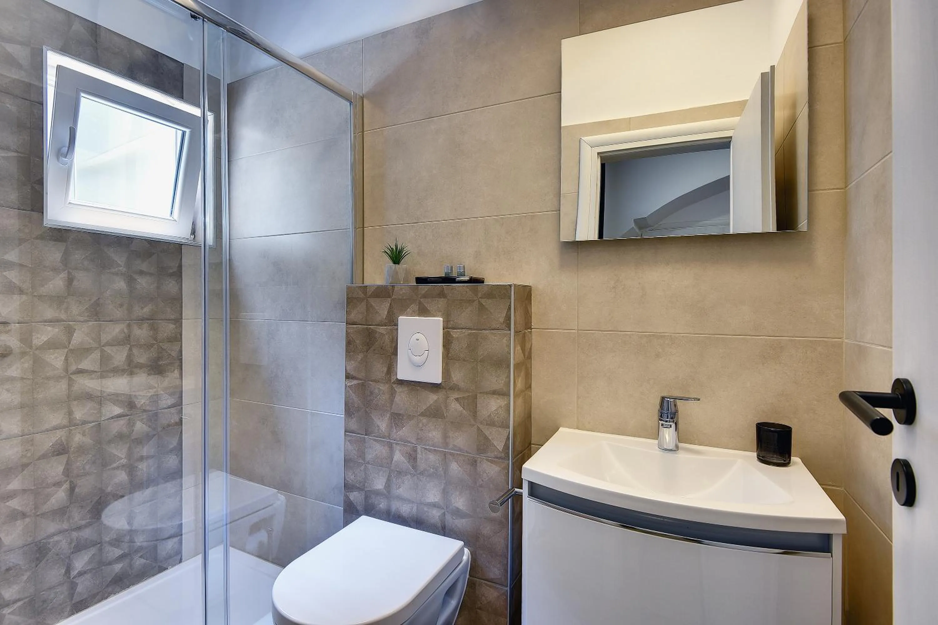 Bathroom in D&A Central Luxury Apartments with FREE Parking