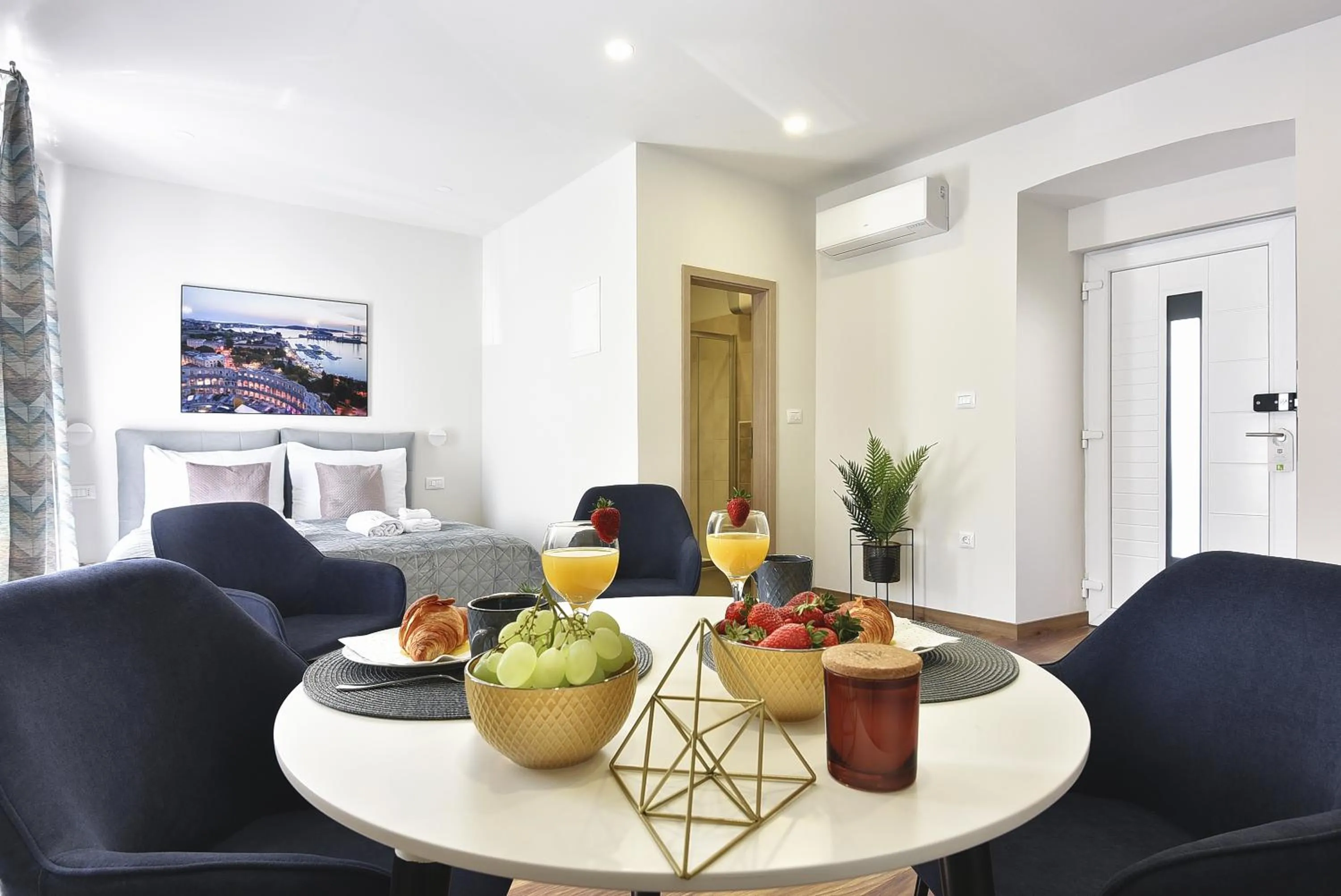 Food and drinks in D&A Central Luxury Apartments with FREE Parking