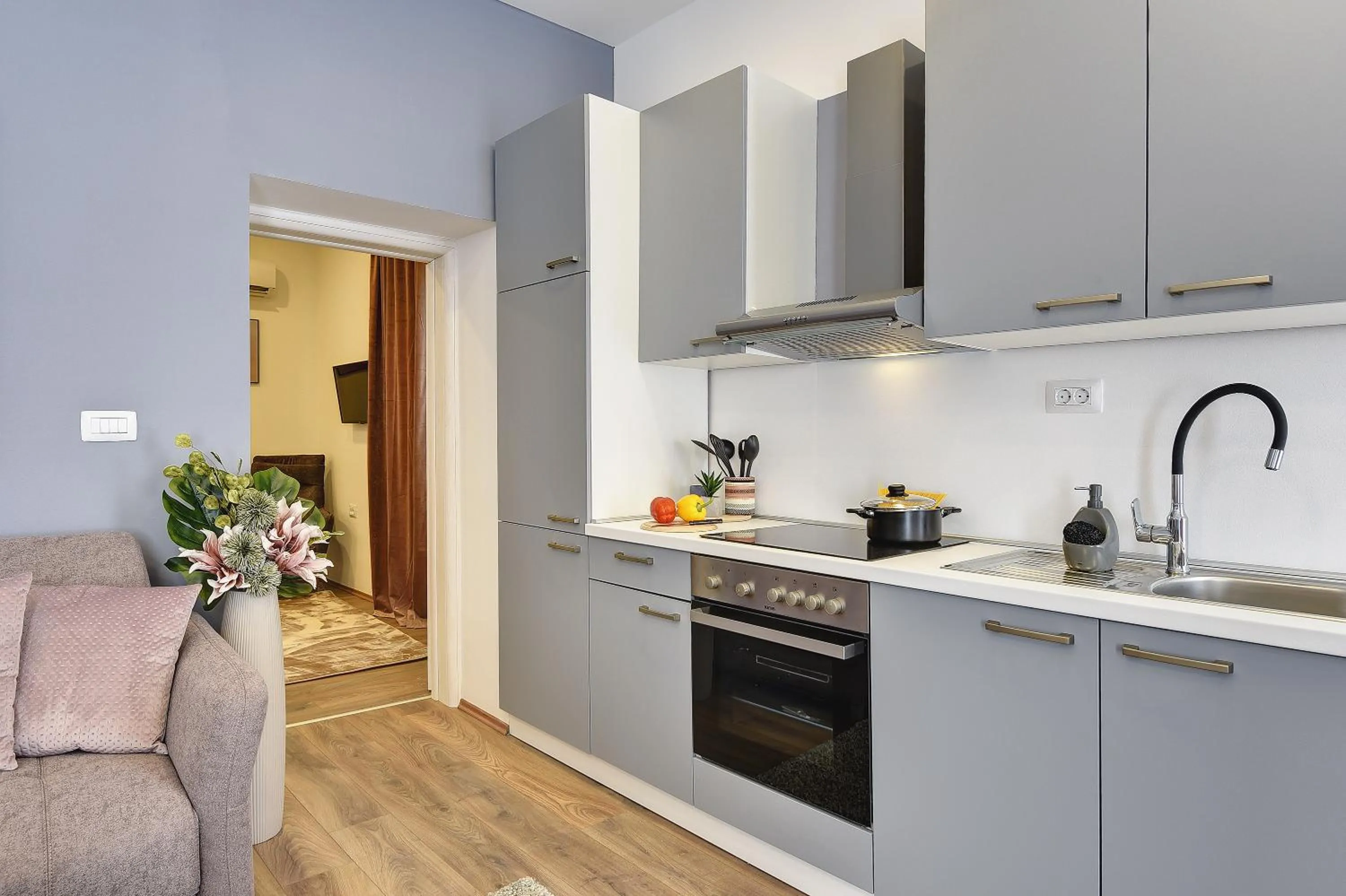 Kitchen or kitchenette in D&A Central Luxury Apartments with FREE Parking