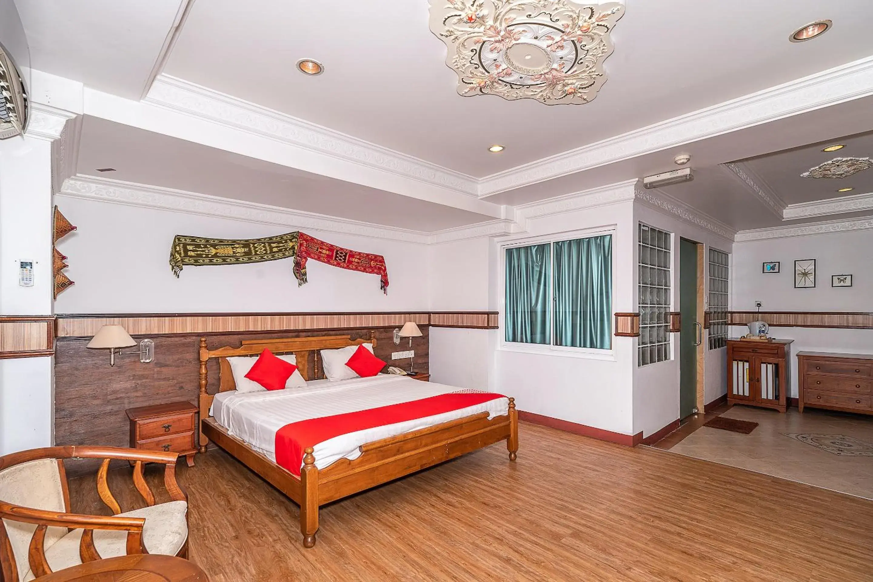 Bedroom in OYO 89864 Hotel Holiday Park