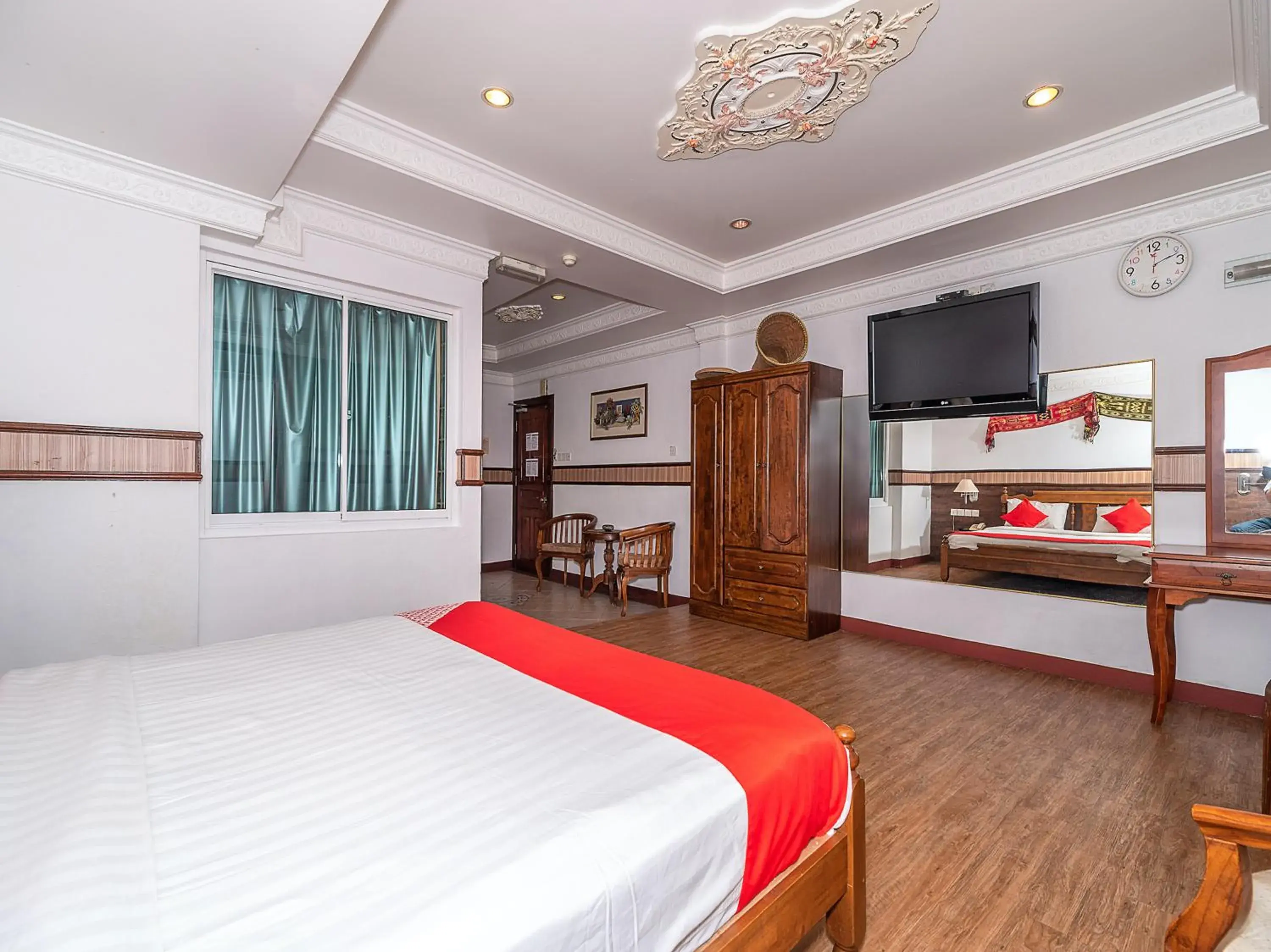 Bedroom in OYO 89864 Hotel Holiday Park