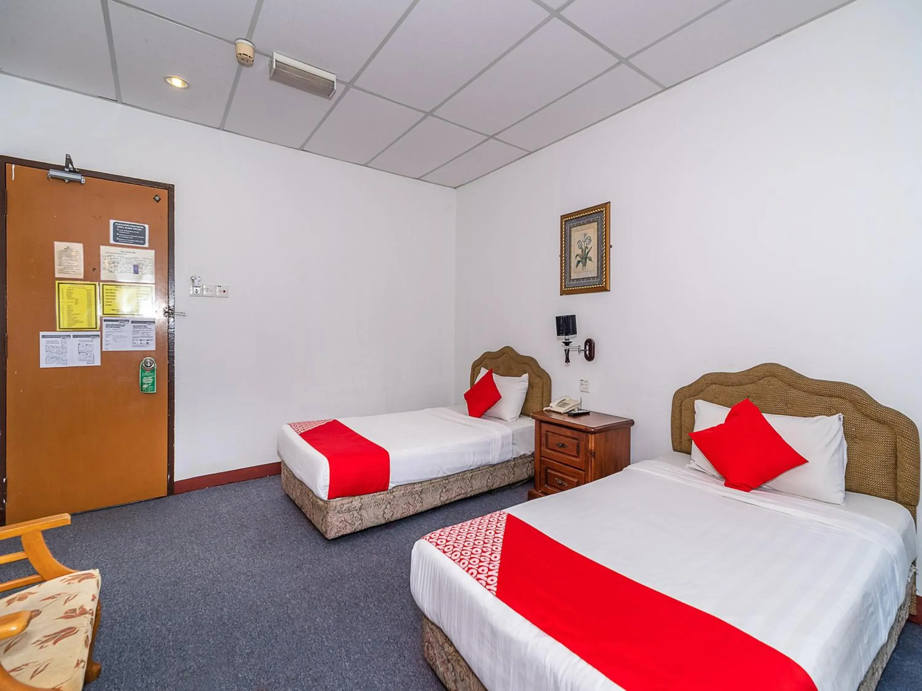 Bedroom in OYO 89864 Hotel Holiday Park