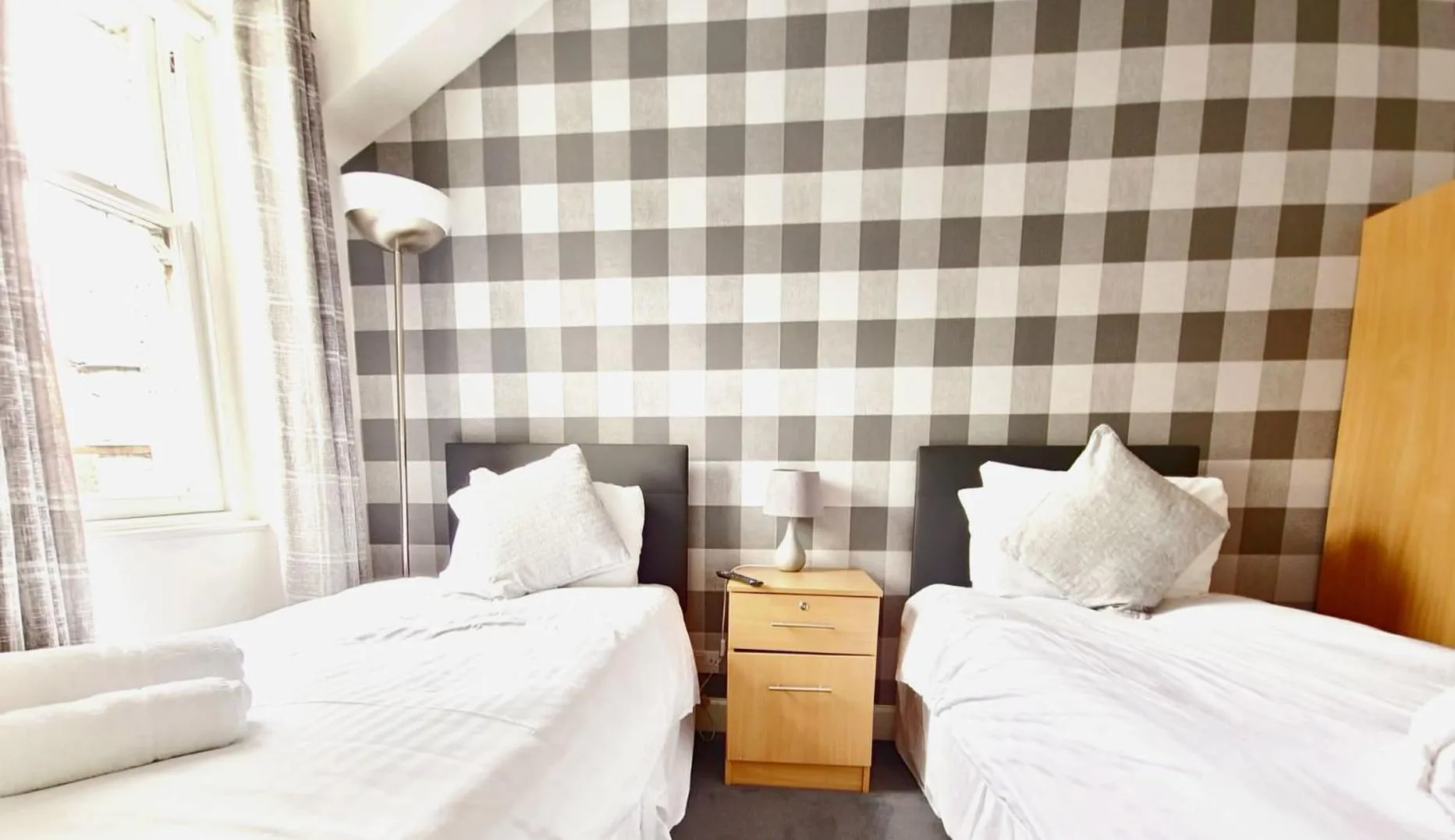 Bed in Aberfoyle Inn