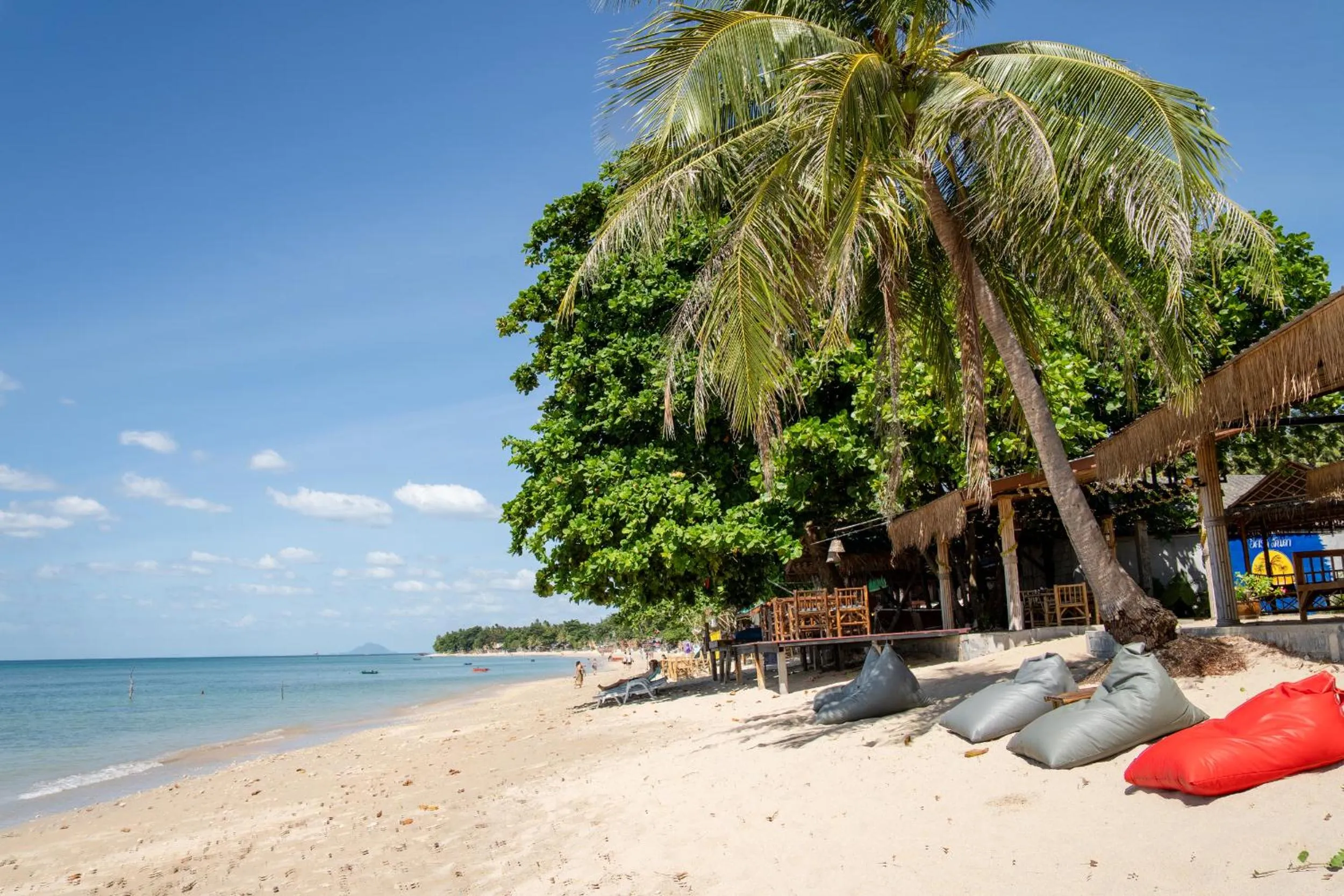 Beach in Isara Lanta Beach Resort