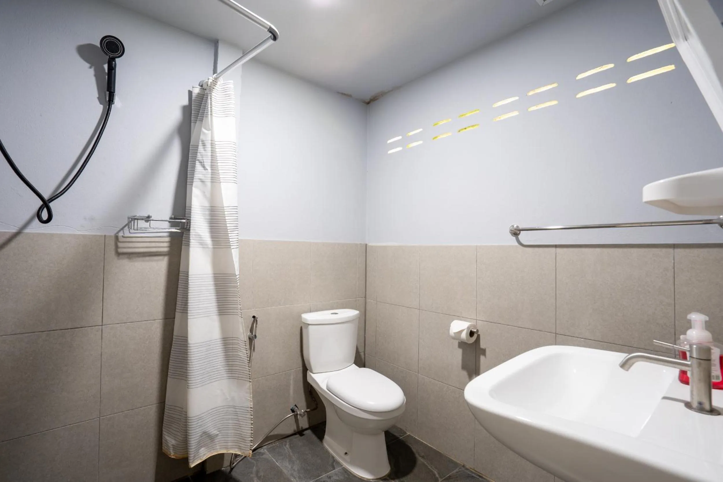 Bathroom in Isara Lanta Beach Resort