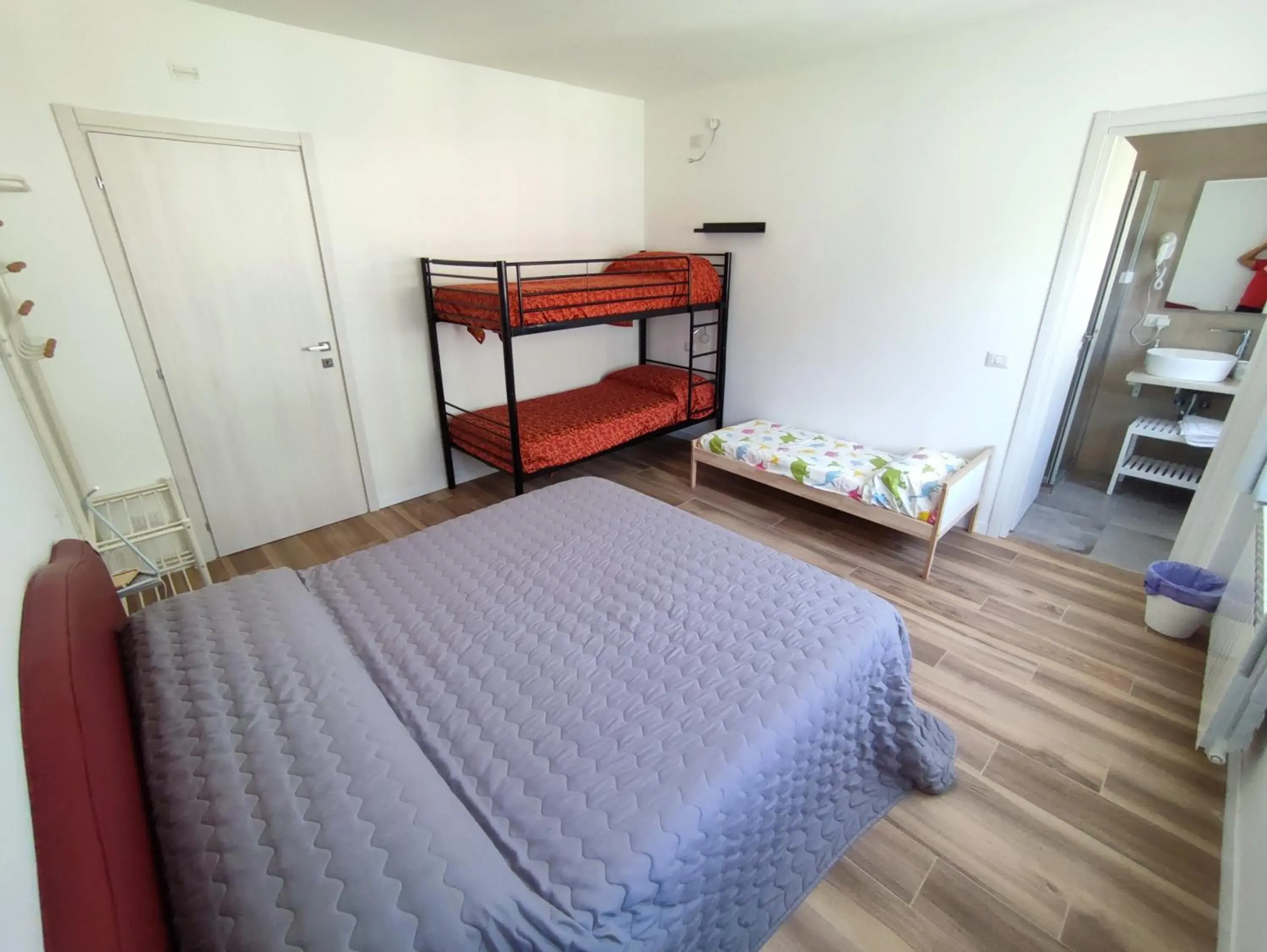 Double Room with Extra Bed - single occupancy in Cornizzolo bed breakfast Double Room with Extra Bed - single occupancy in Cornizzolo bed breakfast