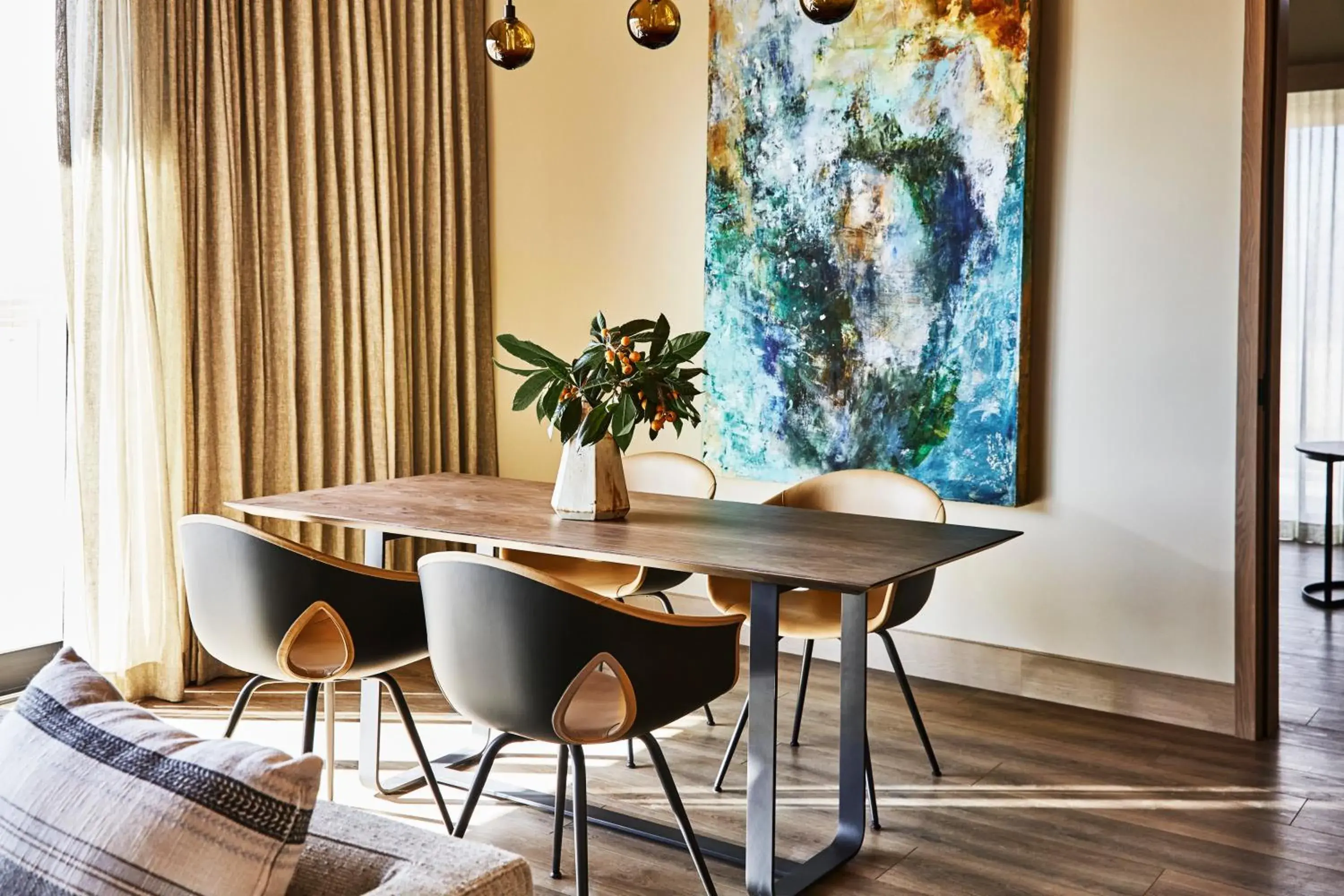 Dining area in Stanly Ranch, Auberge Collection Dining area in Stanly Ranch, Auberge Collection