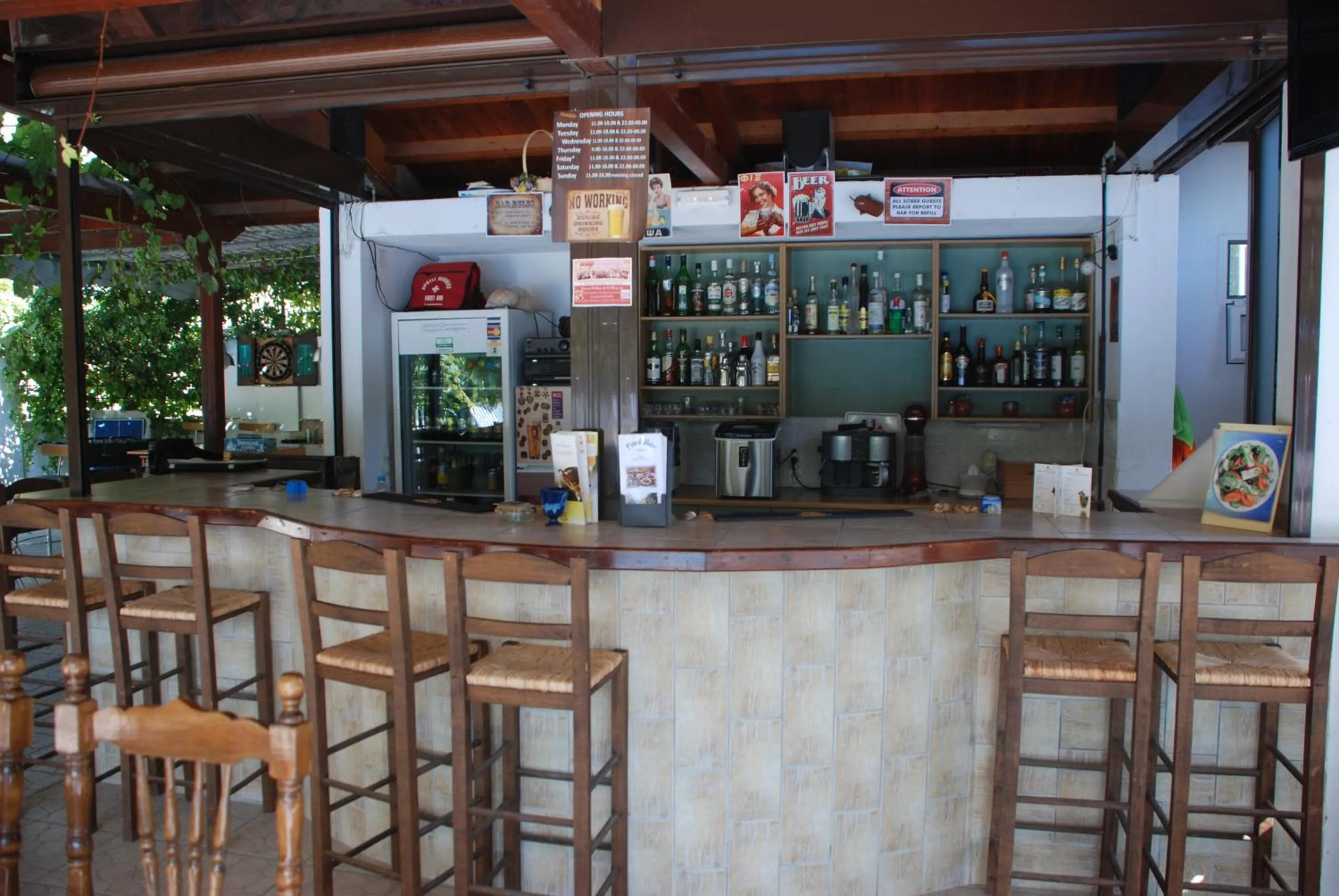 Drinks in Anna Studios