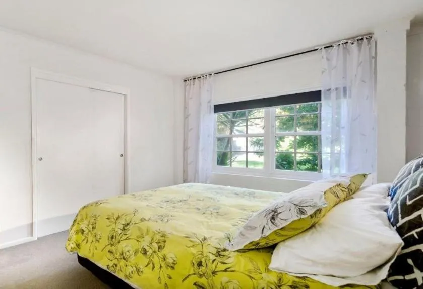 Apartment near the water