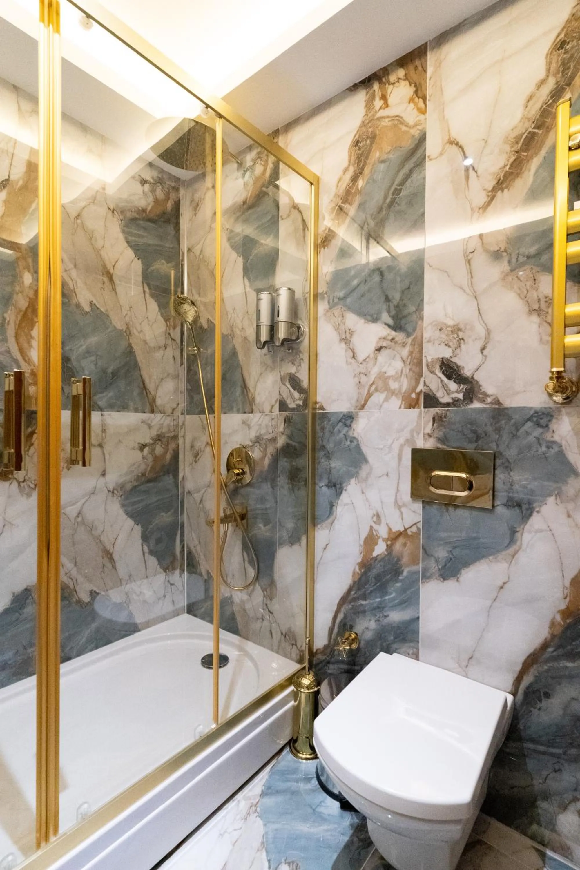 Shower in Motali Life Hotel