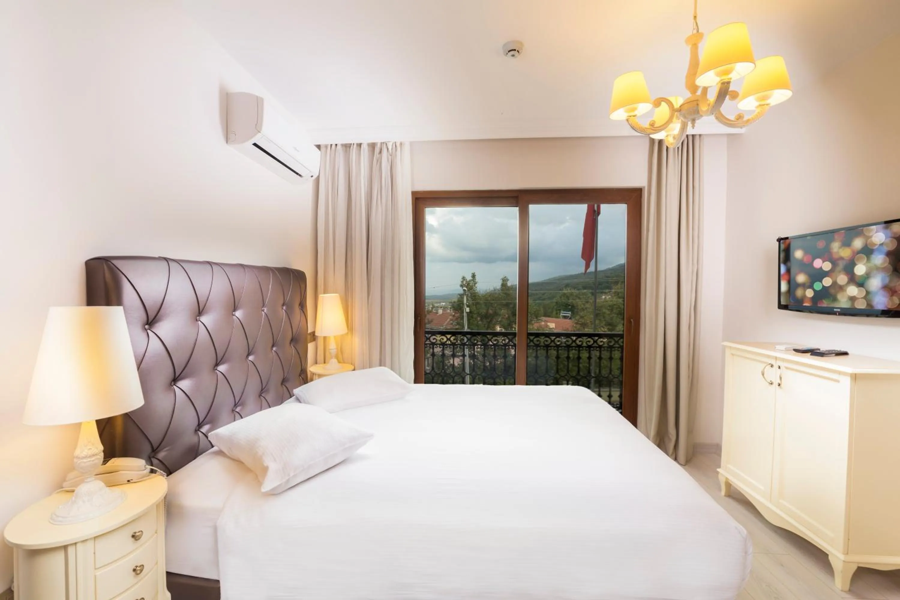 Photo of the whole room, Bed in Motali Life Hotel