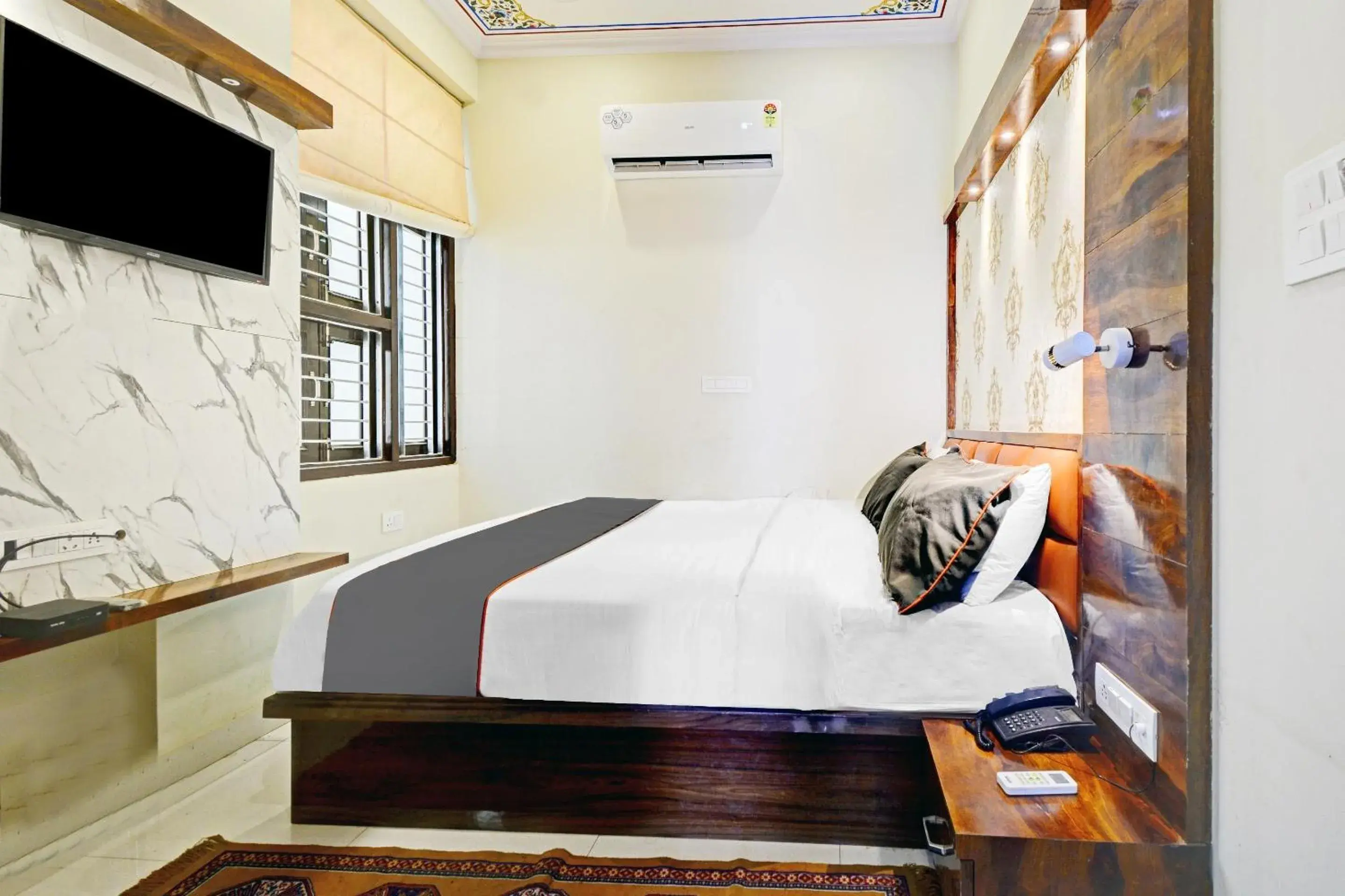 Bedroom, Bed in Super Collection O Tejesvi Bedroom, Bed in Super Collection O Tejesvi