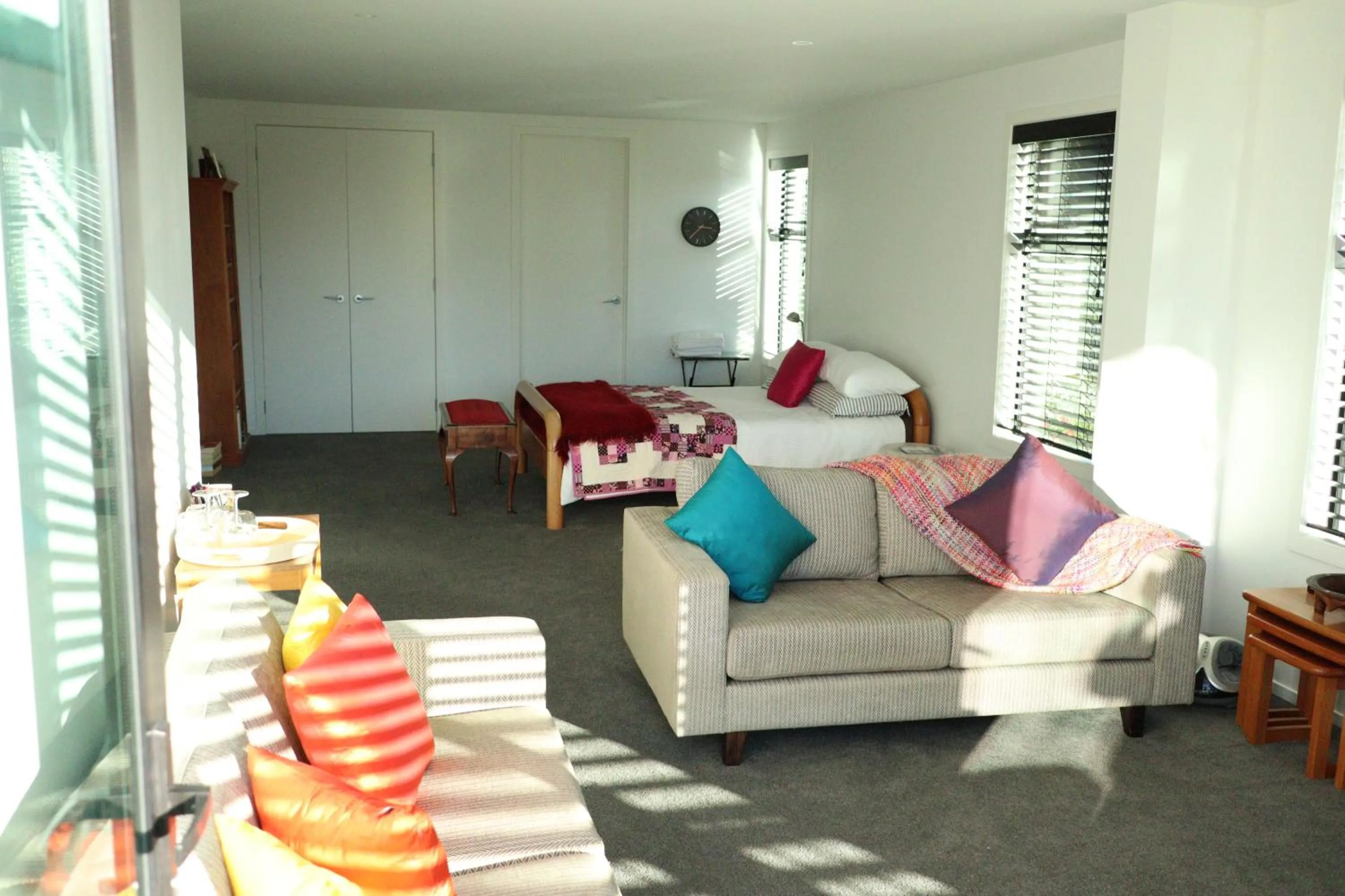 Living room in Modern spacious Chartwell