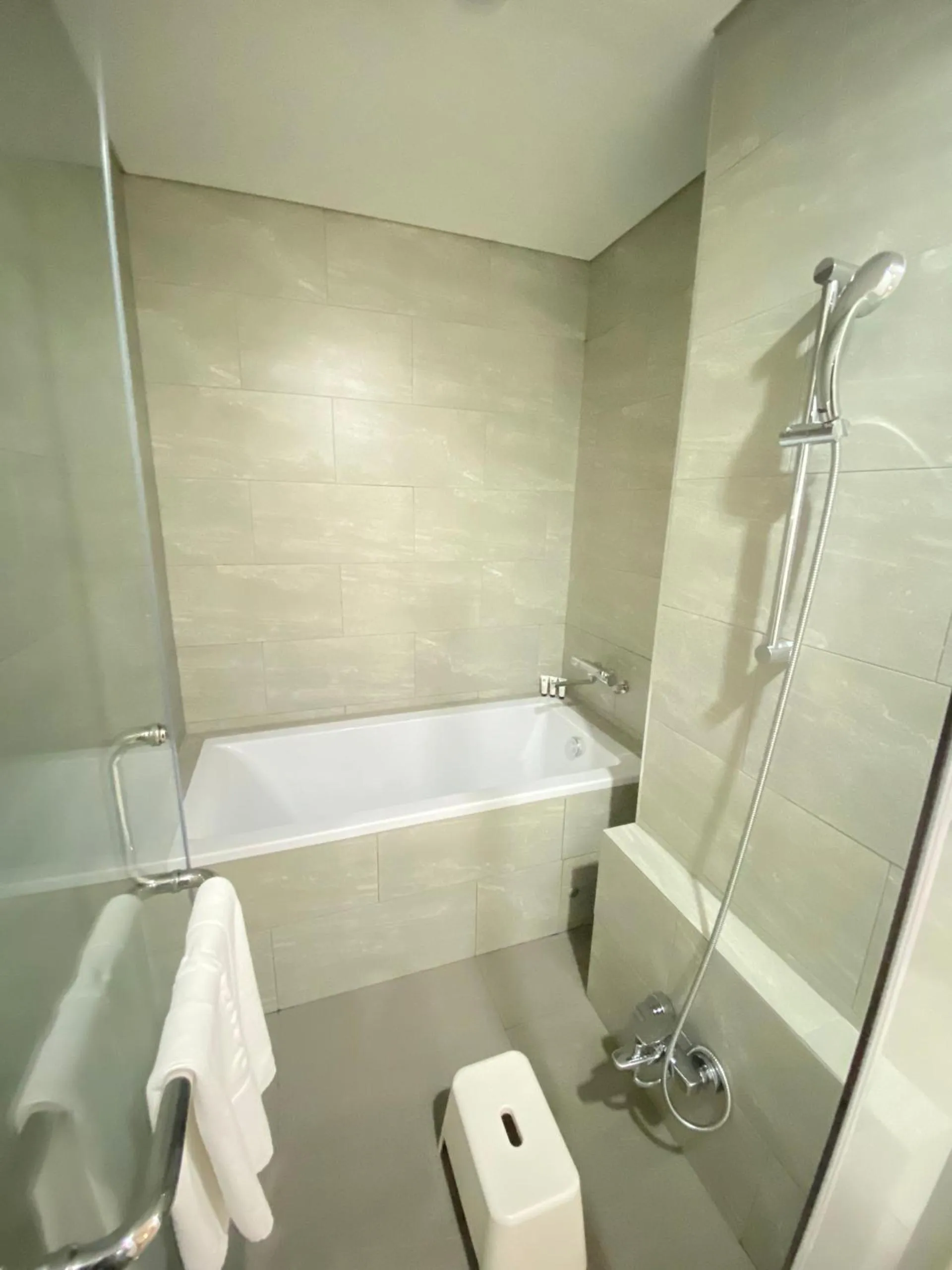 Bathroom in Roygent Parks Hai Phong