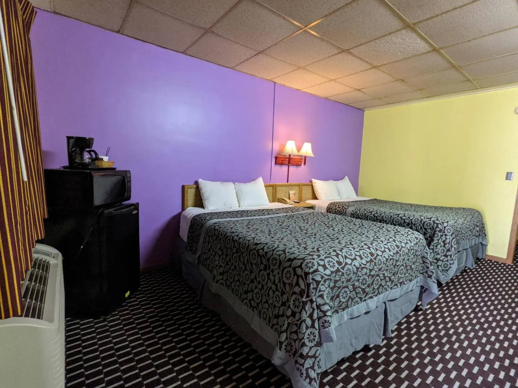 Standard Double Room in Great Plains Budget Inn Standard Double Room in Great Plains Budget Inn