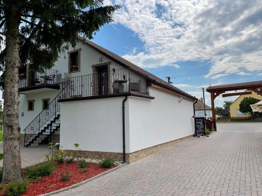 Property building in Kukorica Csárda Apartman