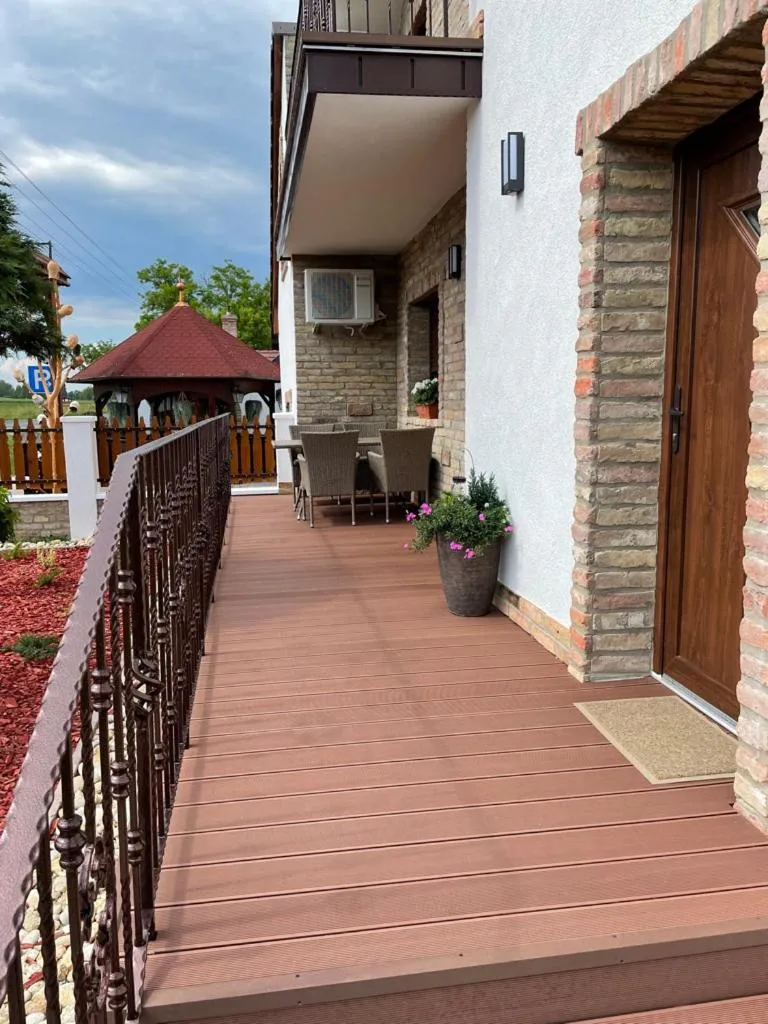 Patio in Kukorica Csárda Apartman