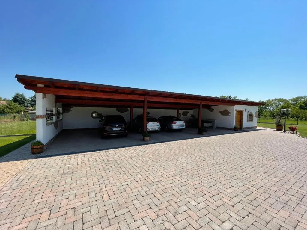 Kukorica Csárda Apartman