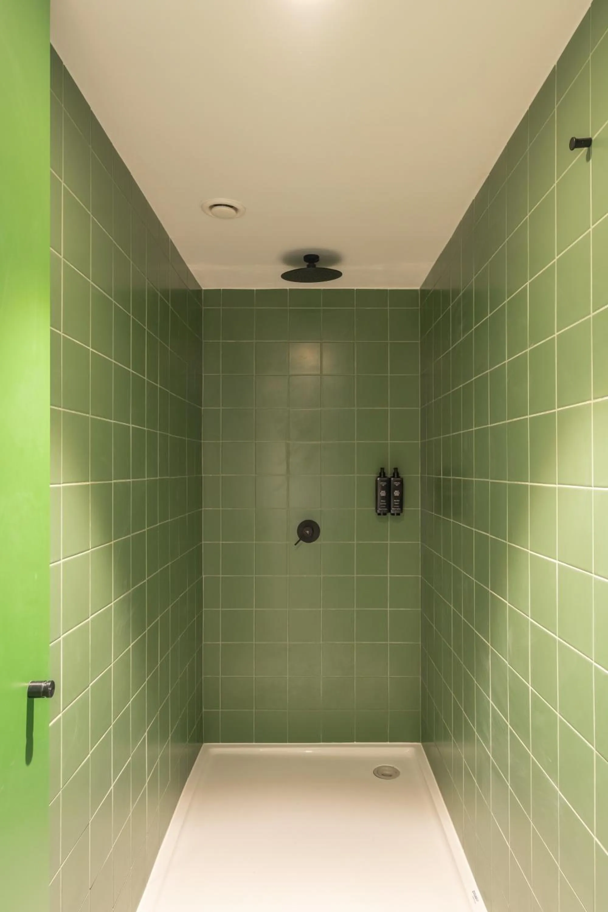 Bathroom in LATROUPE Grand Place