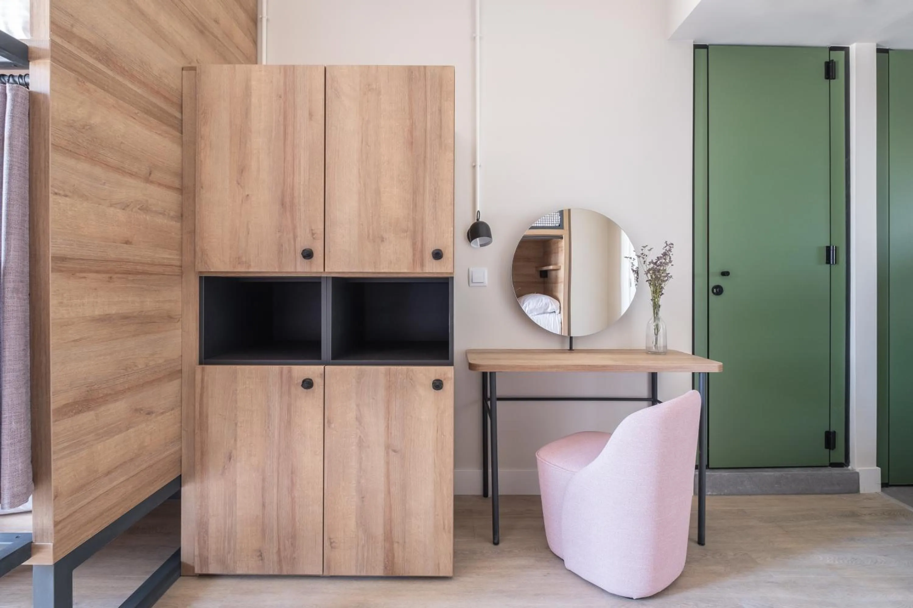 Bedroom in LATROUPE Grand Place