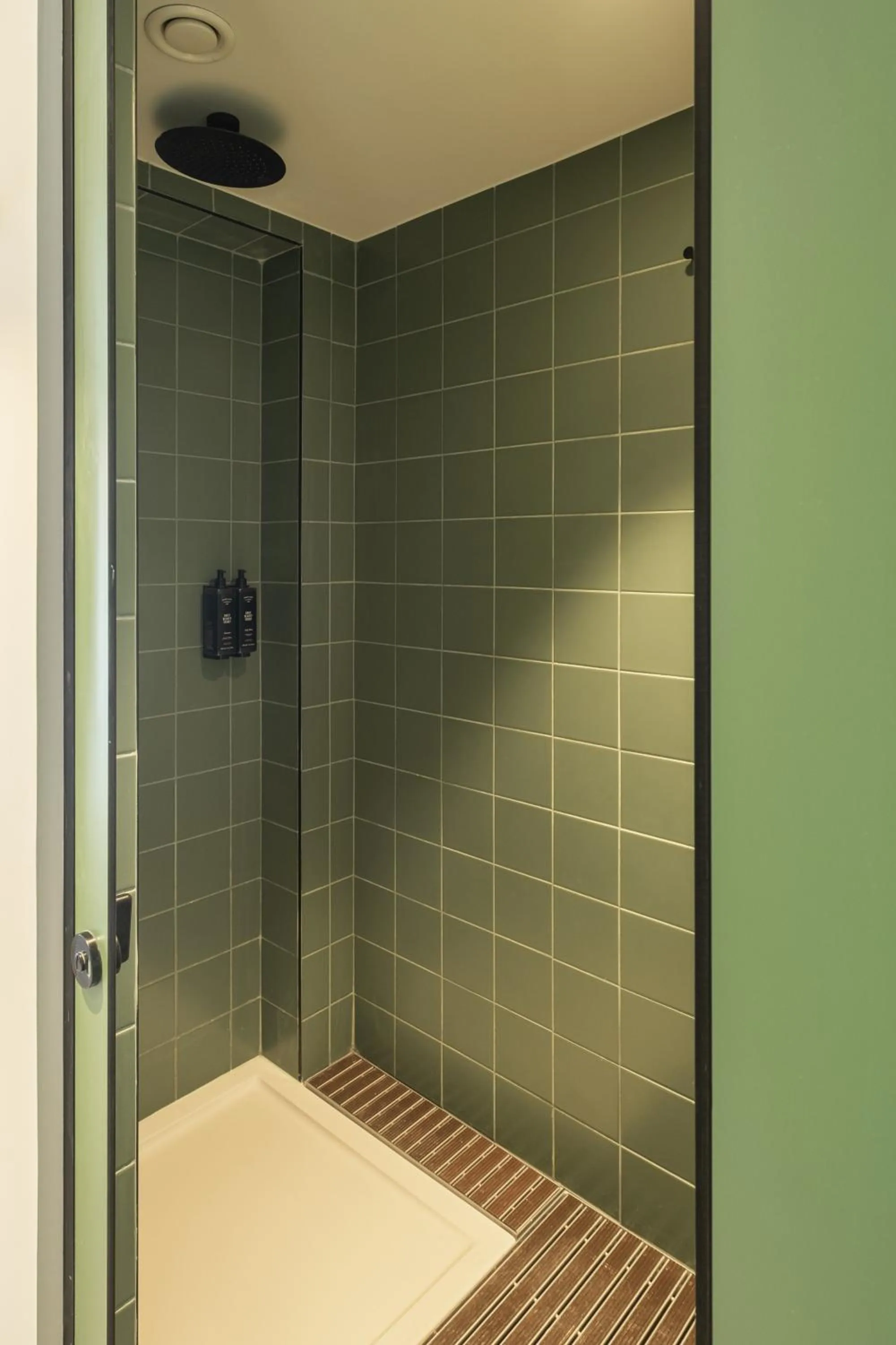 Bathroom in LATROUPE Grand Place