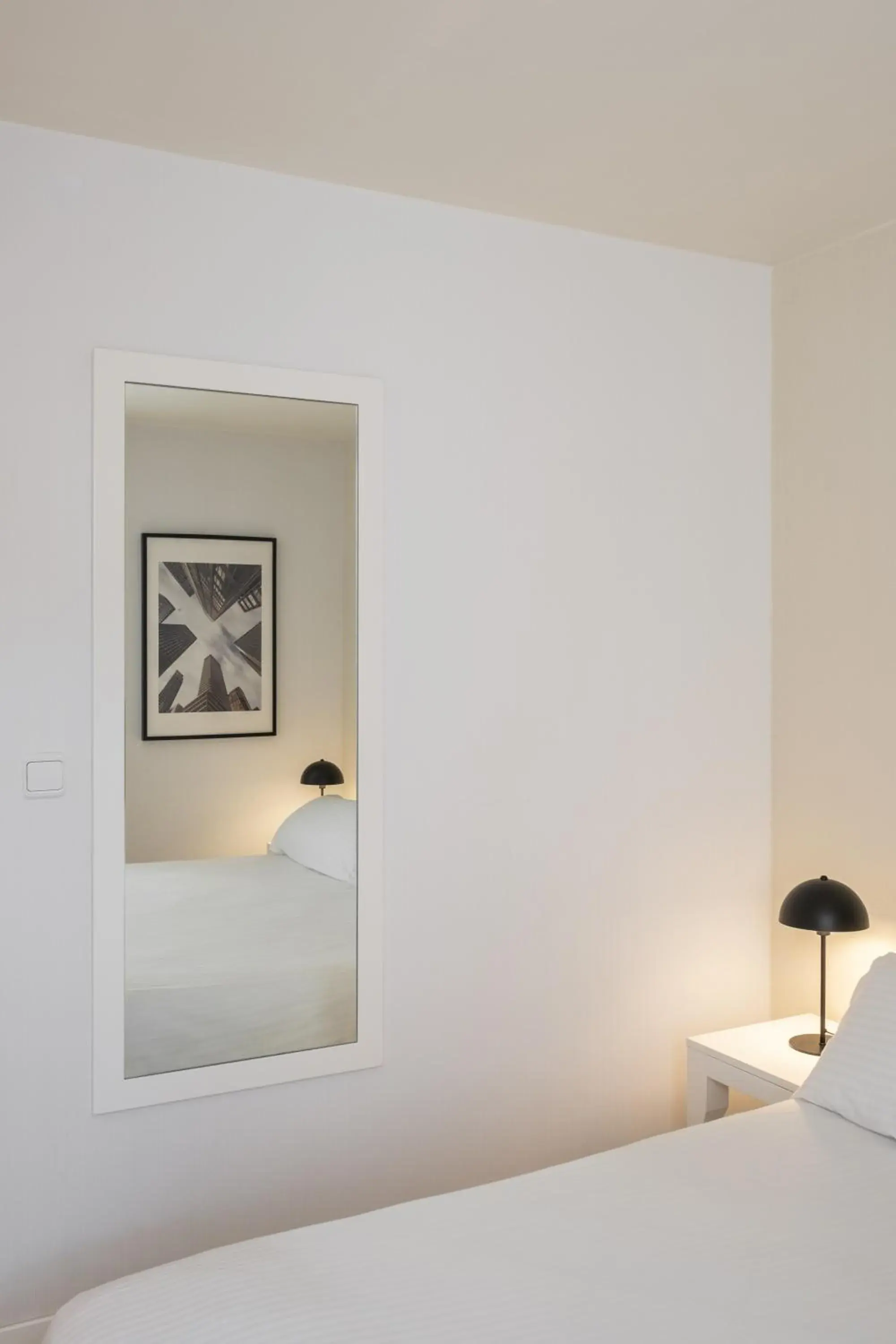 Twin Room in LATROUPE Grand Place Twin Room in LATROUPE Grand Place