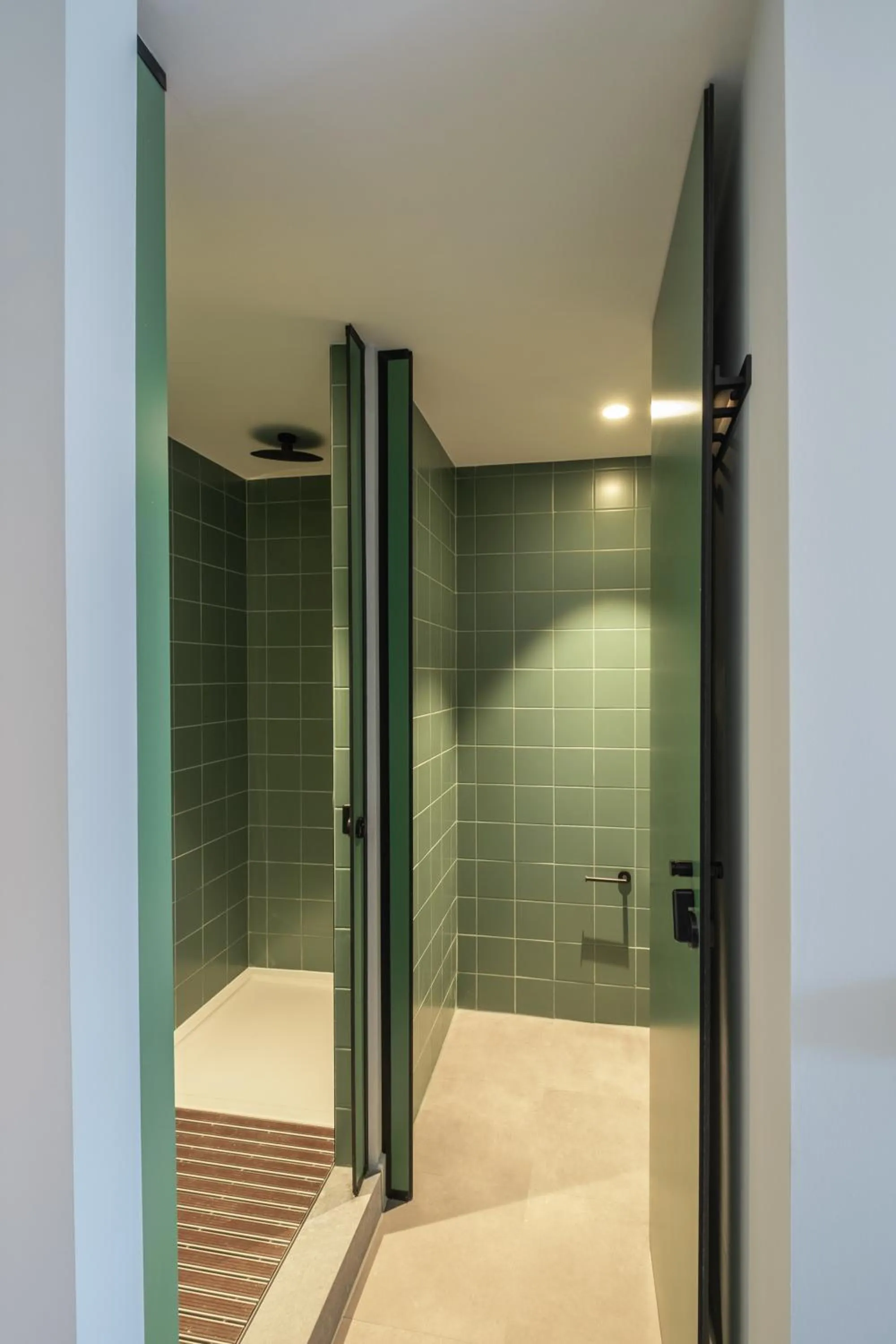 Bathroom in LATROUPE Grand Place